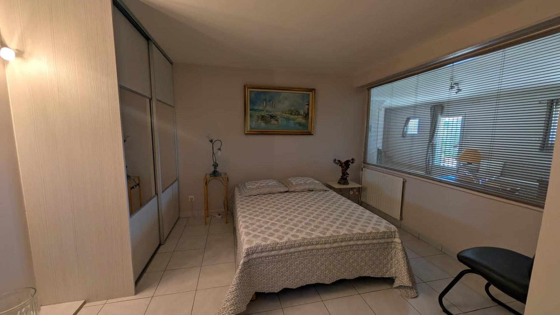 Photo 13 of the listing.