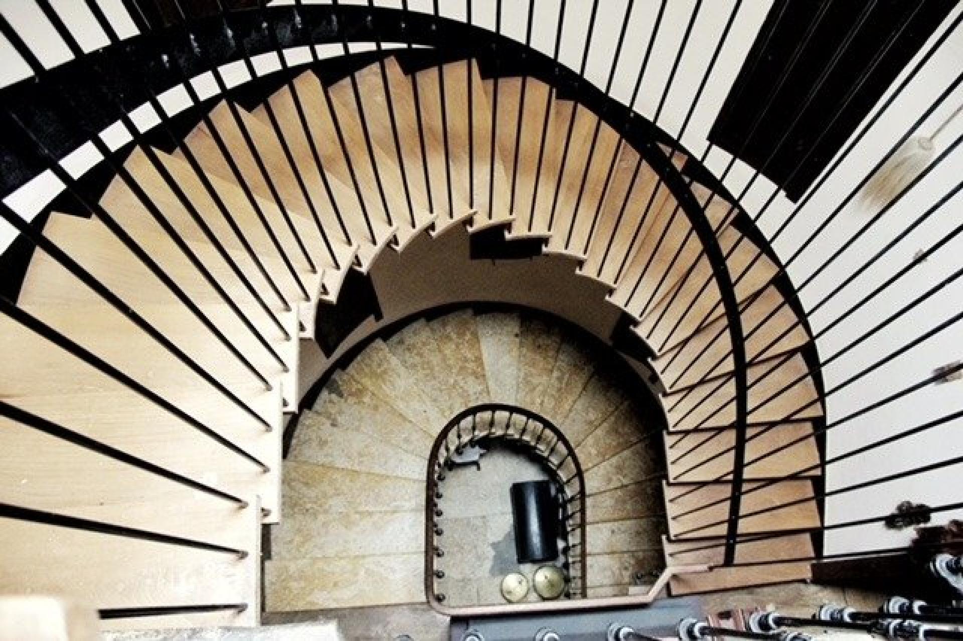 Photo 7 of the listing.