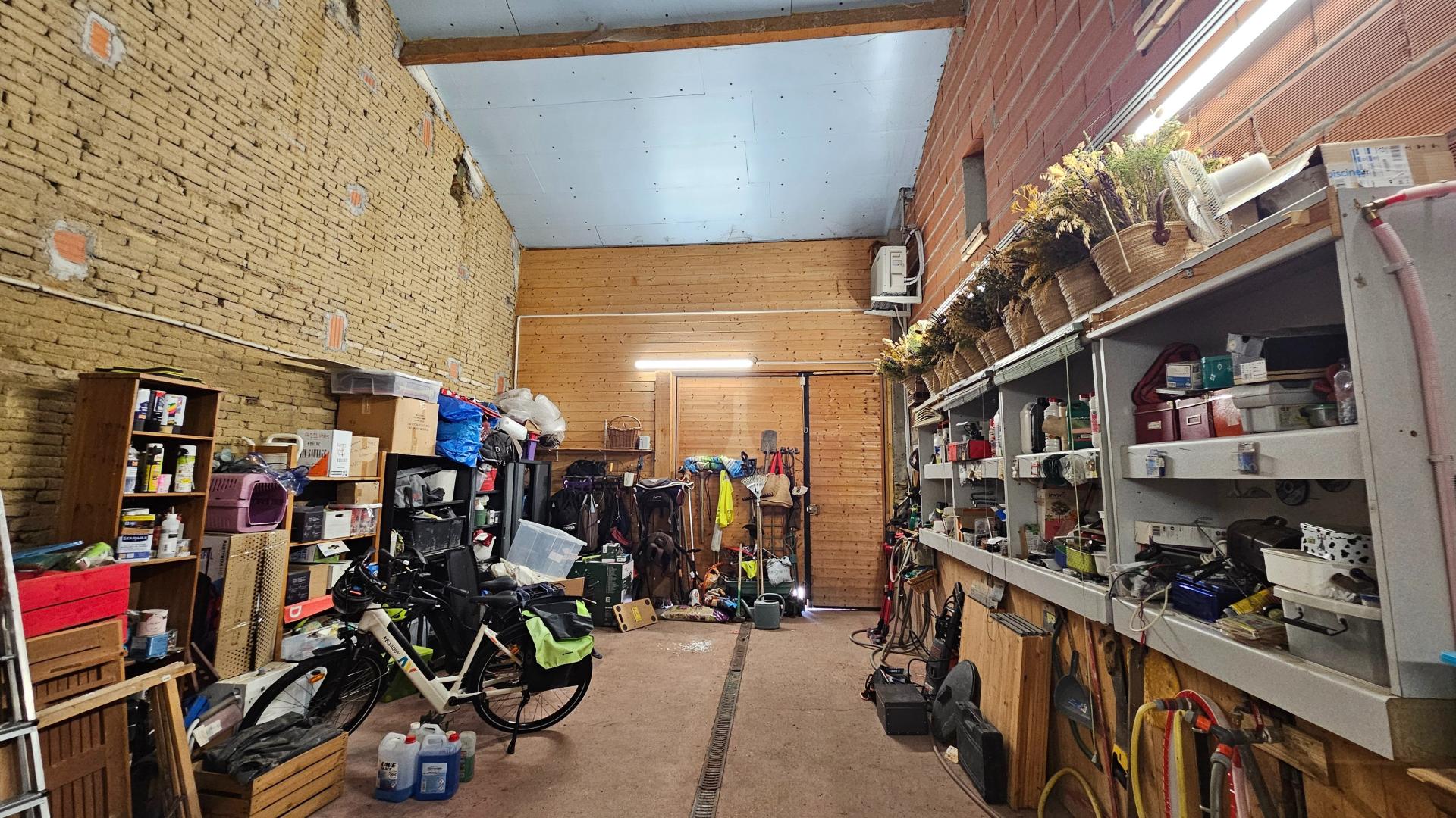 Photo 20 of the listing.