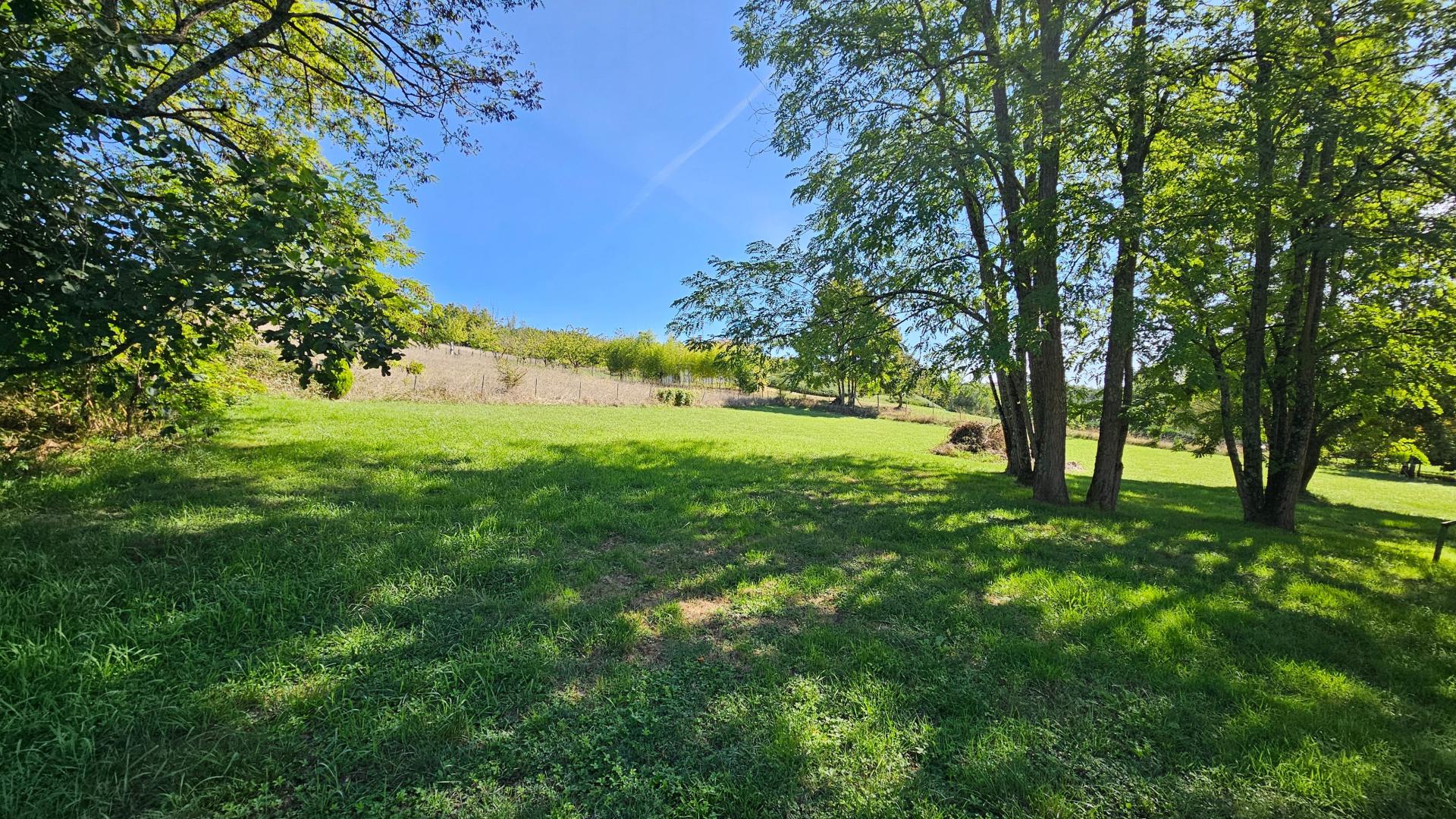 Photo 15 of the listing.