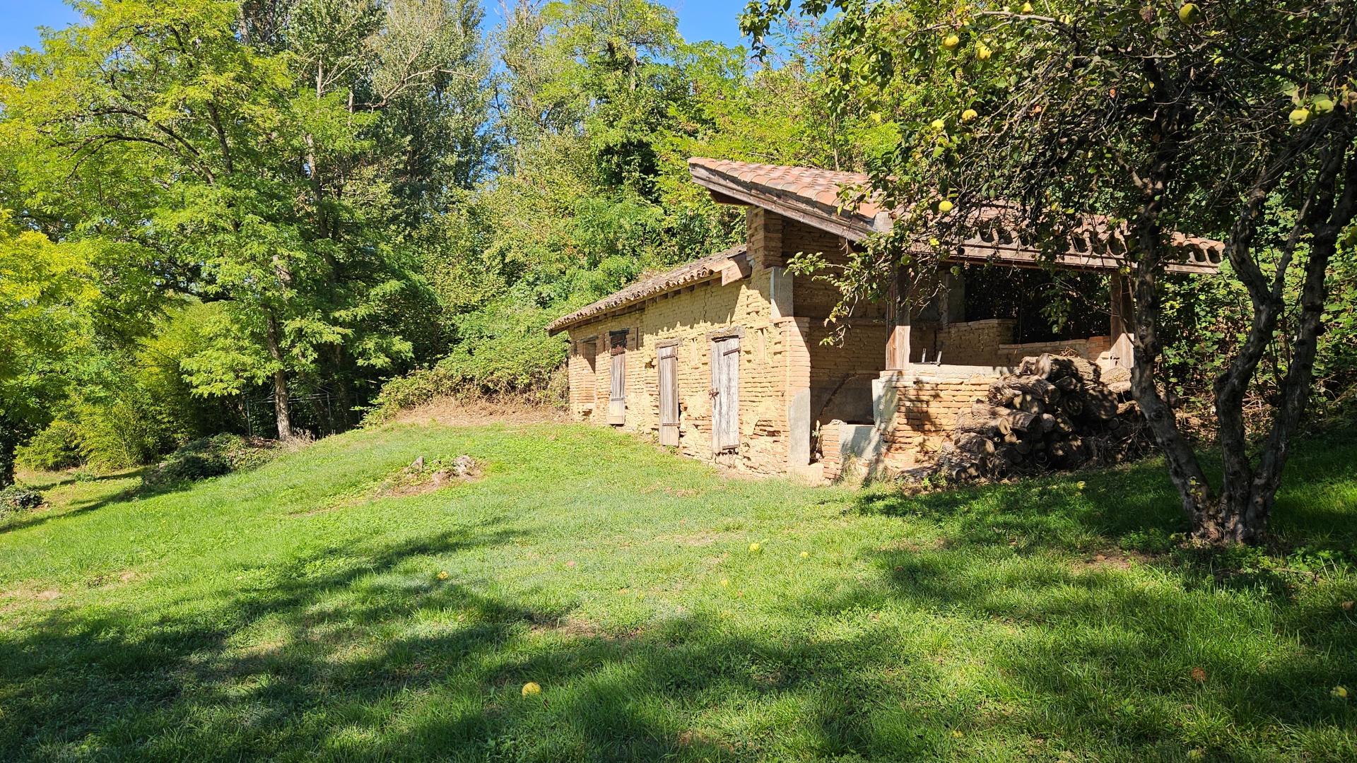 Photo 17 of the listing.