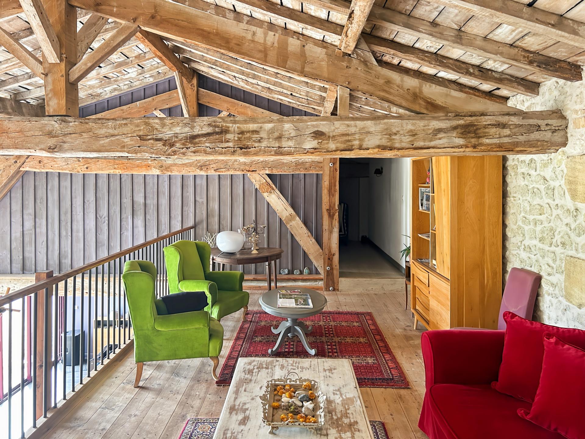 Photo 3 of the listing.