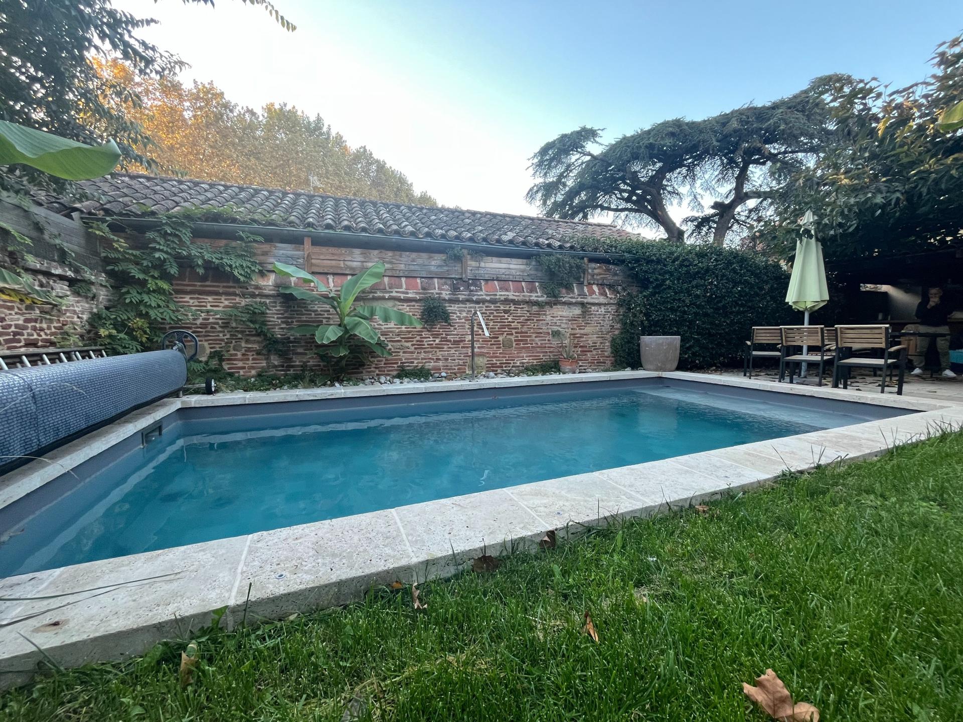 Photo 8 of the listing.