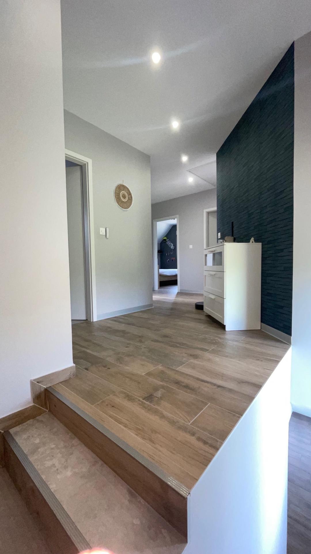 Photo 4 of the listing.