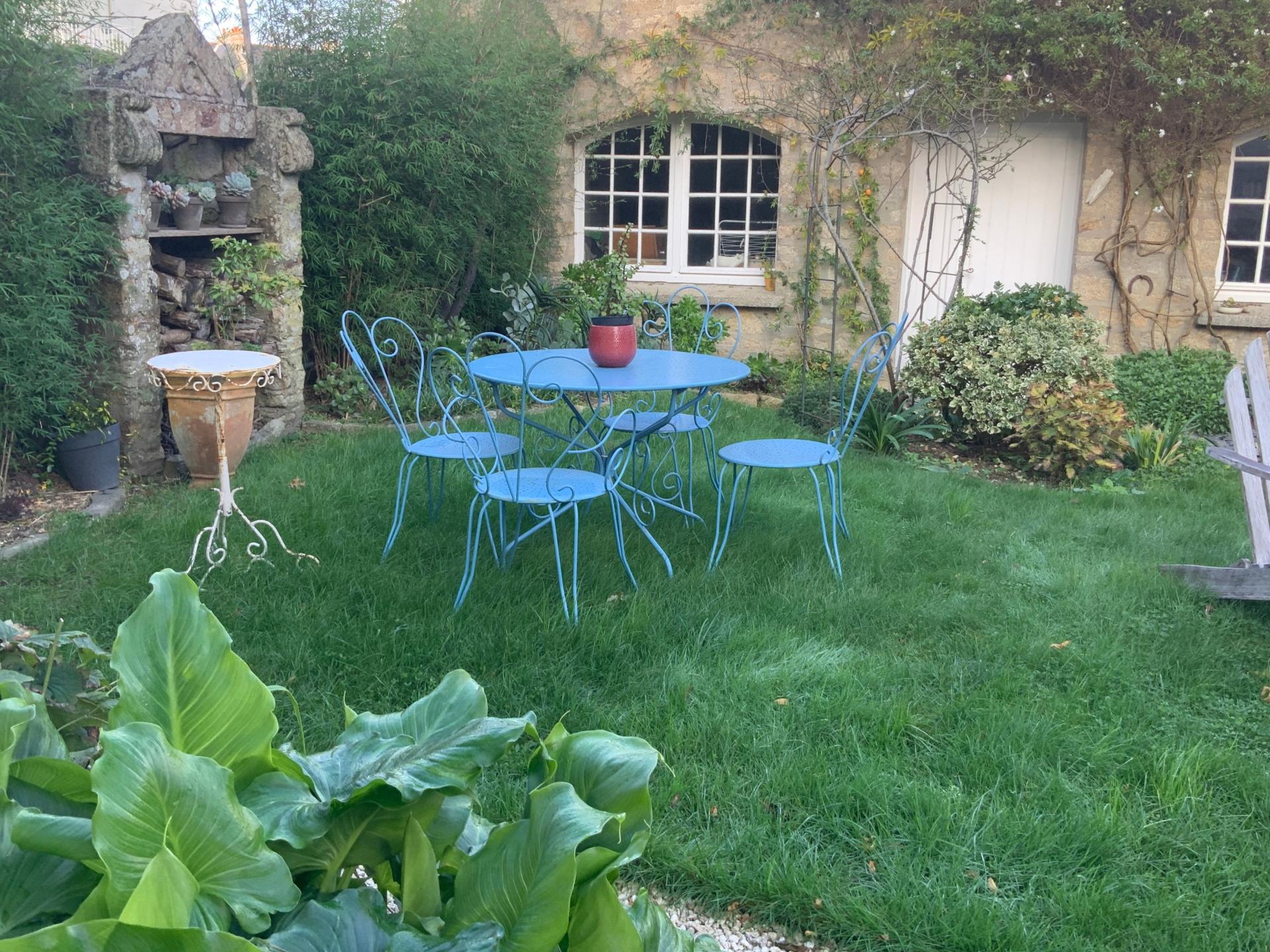 Photo 3 of the listing.