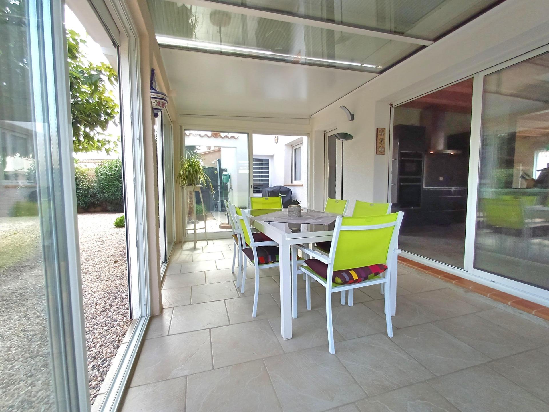 Photo 5 of the listing.