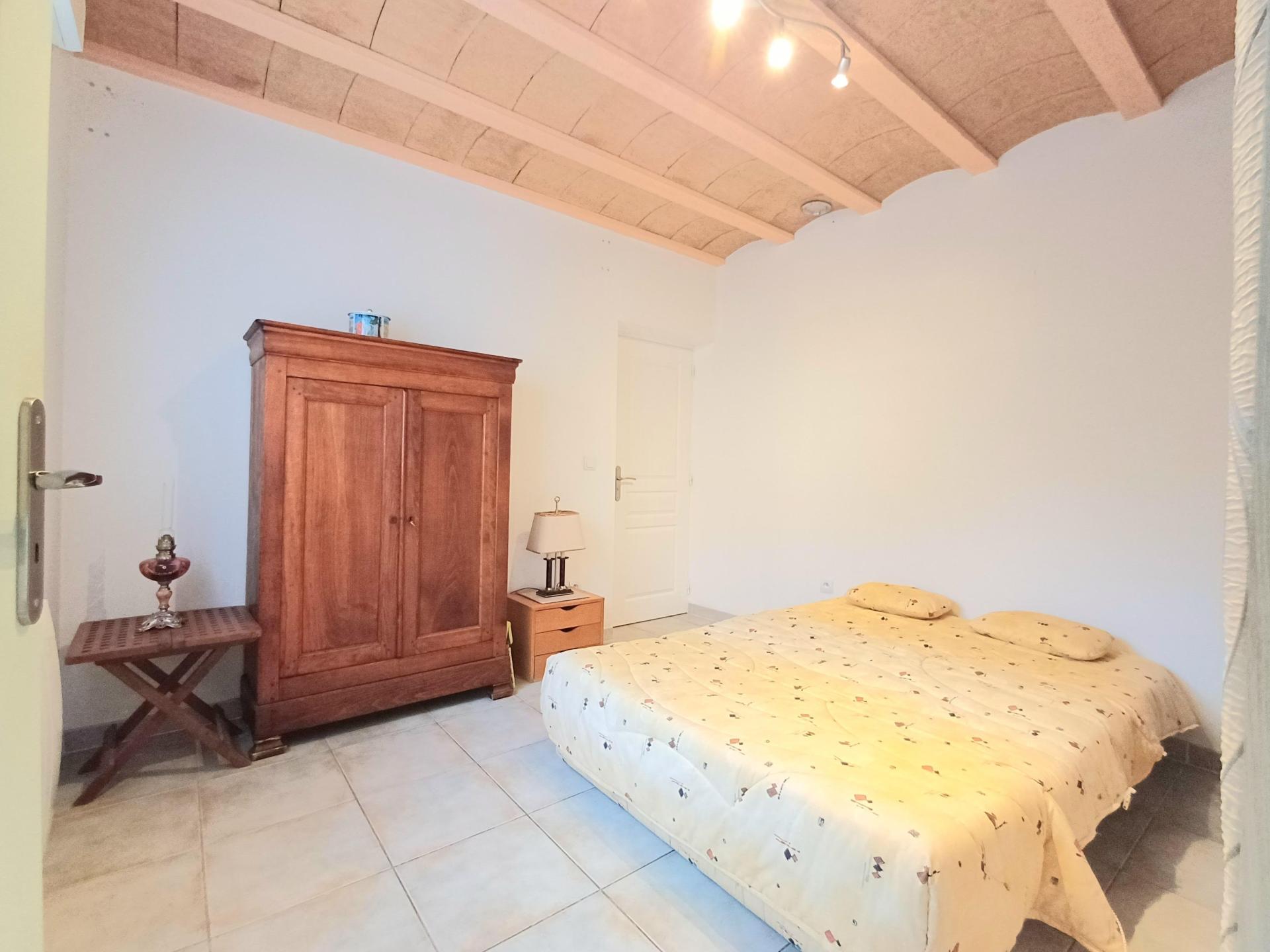 Photo 10 of the listing.