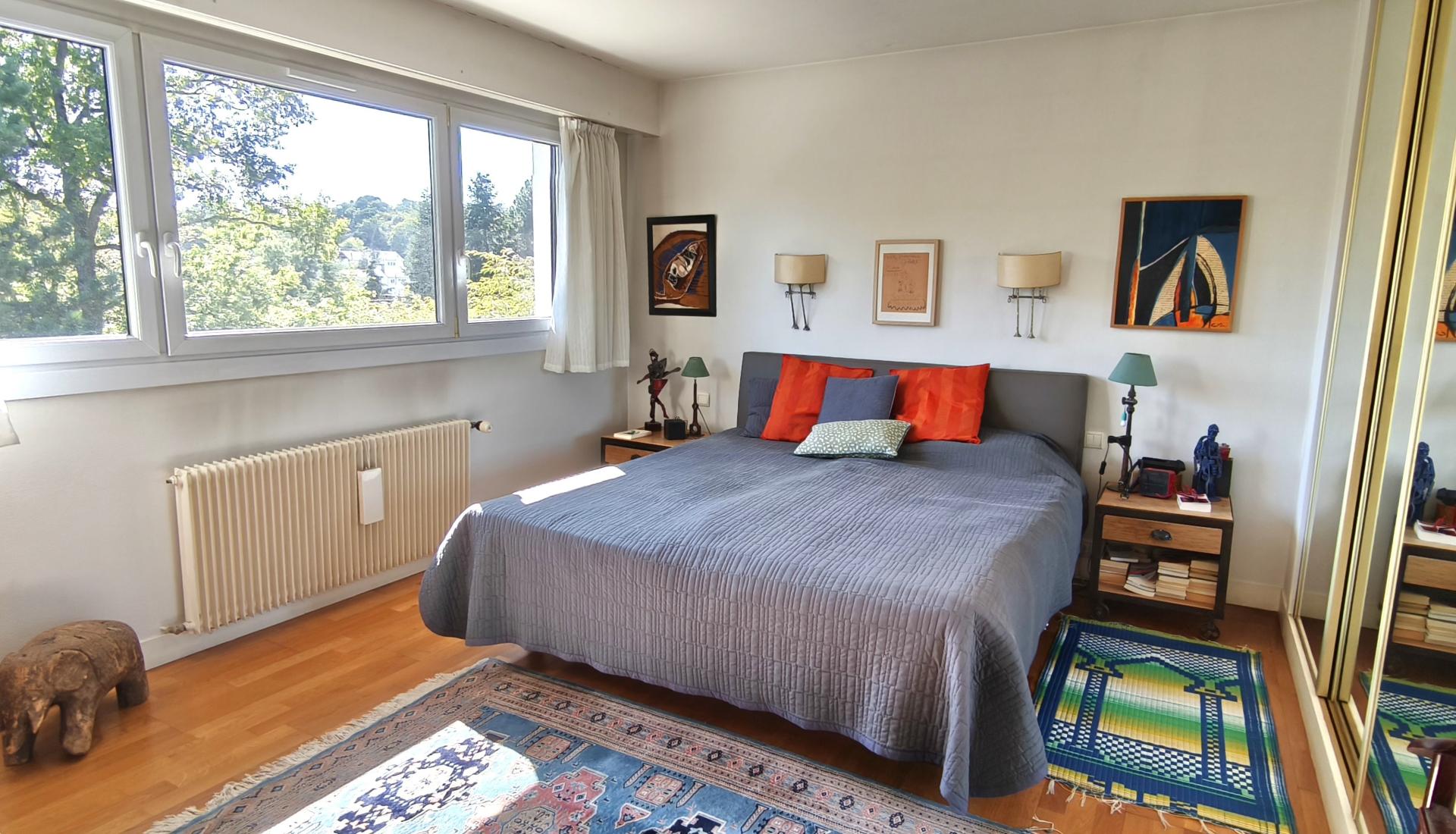 Photo 8 of the listing.