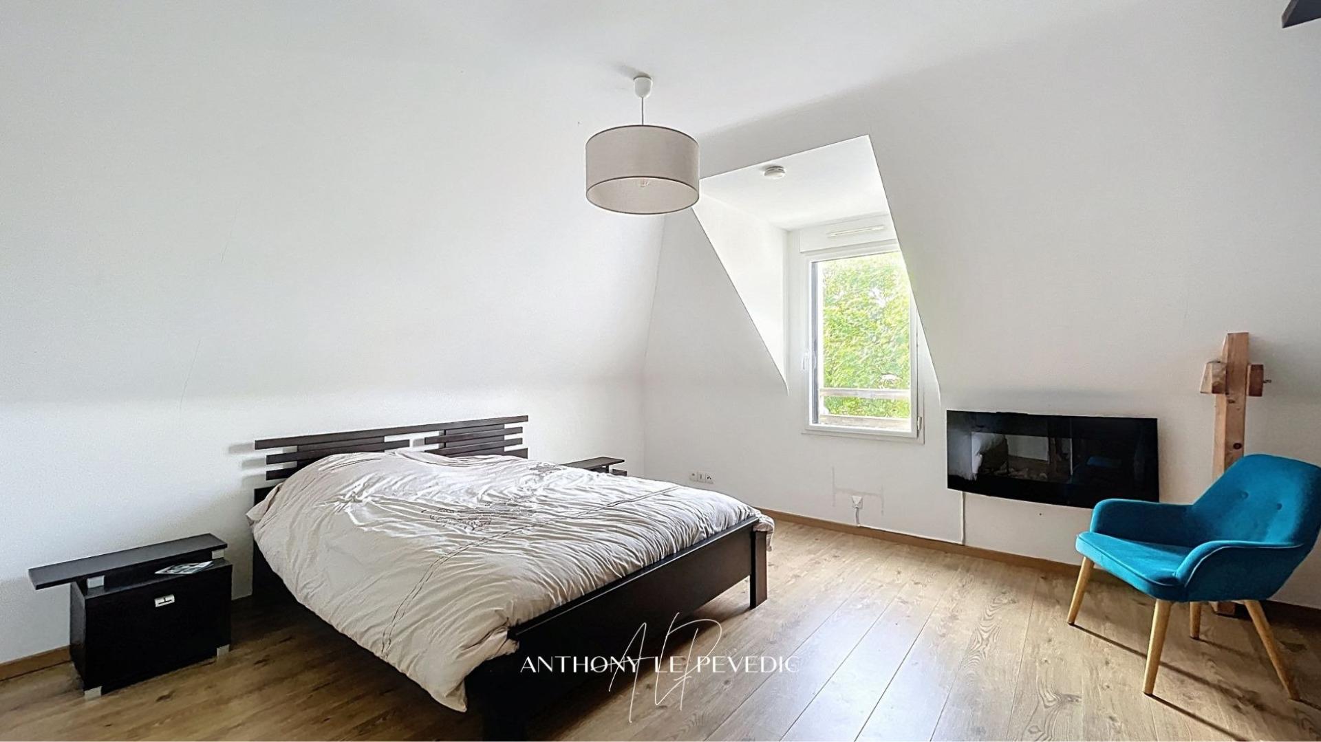 Photo 15 of the listing.