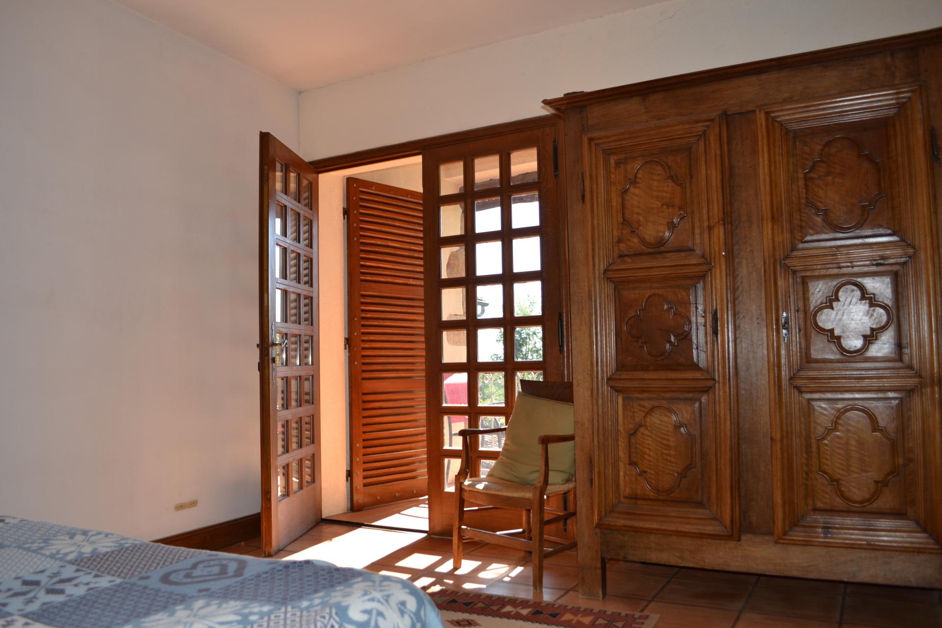 Photo 9 of the listing.