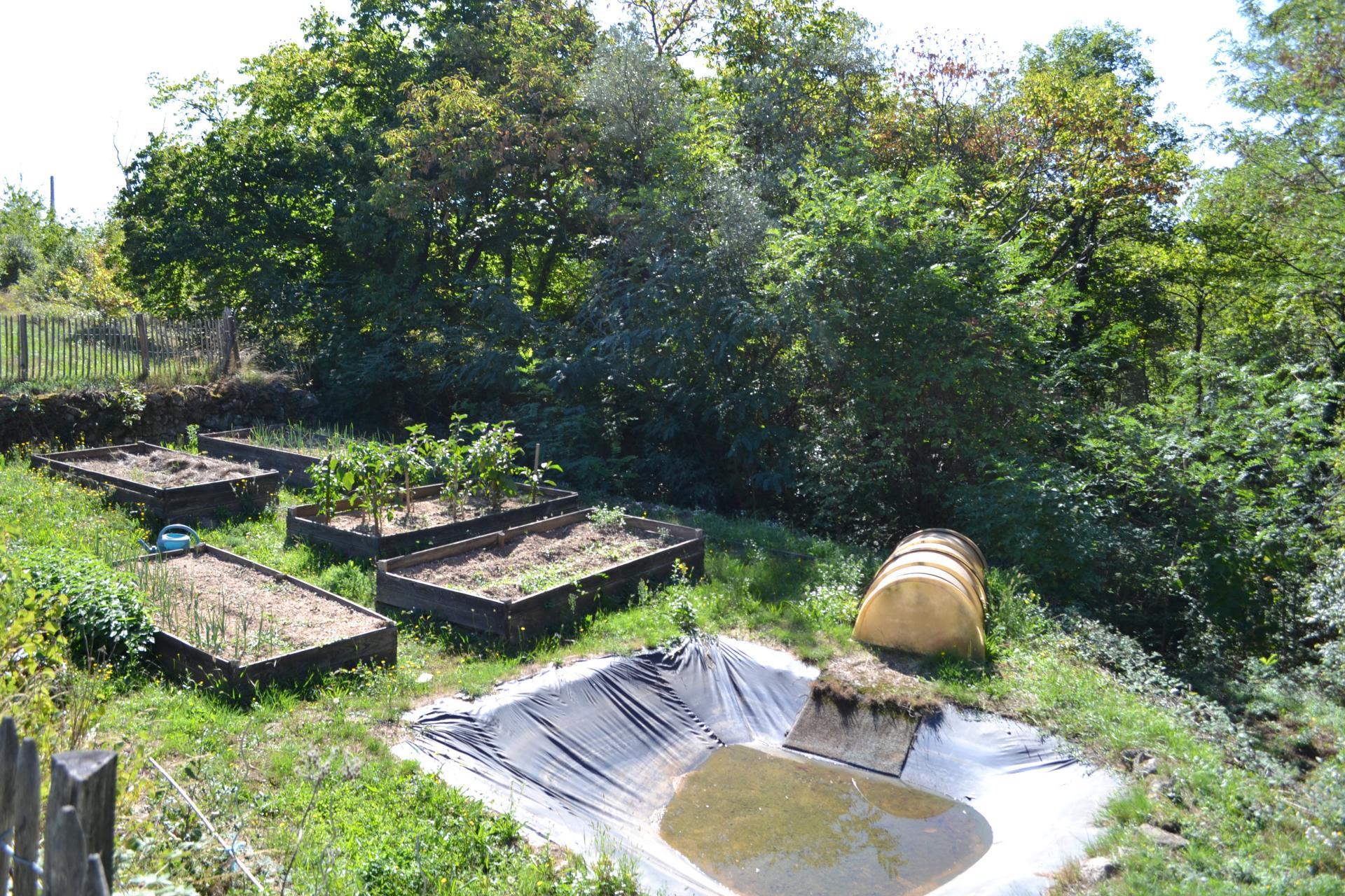 Photo 16 of the listing.