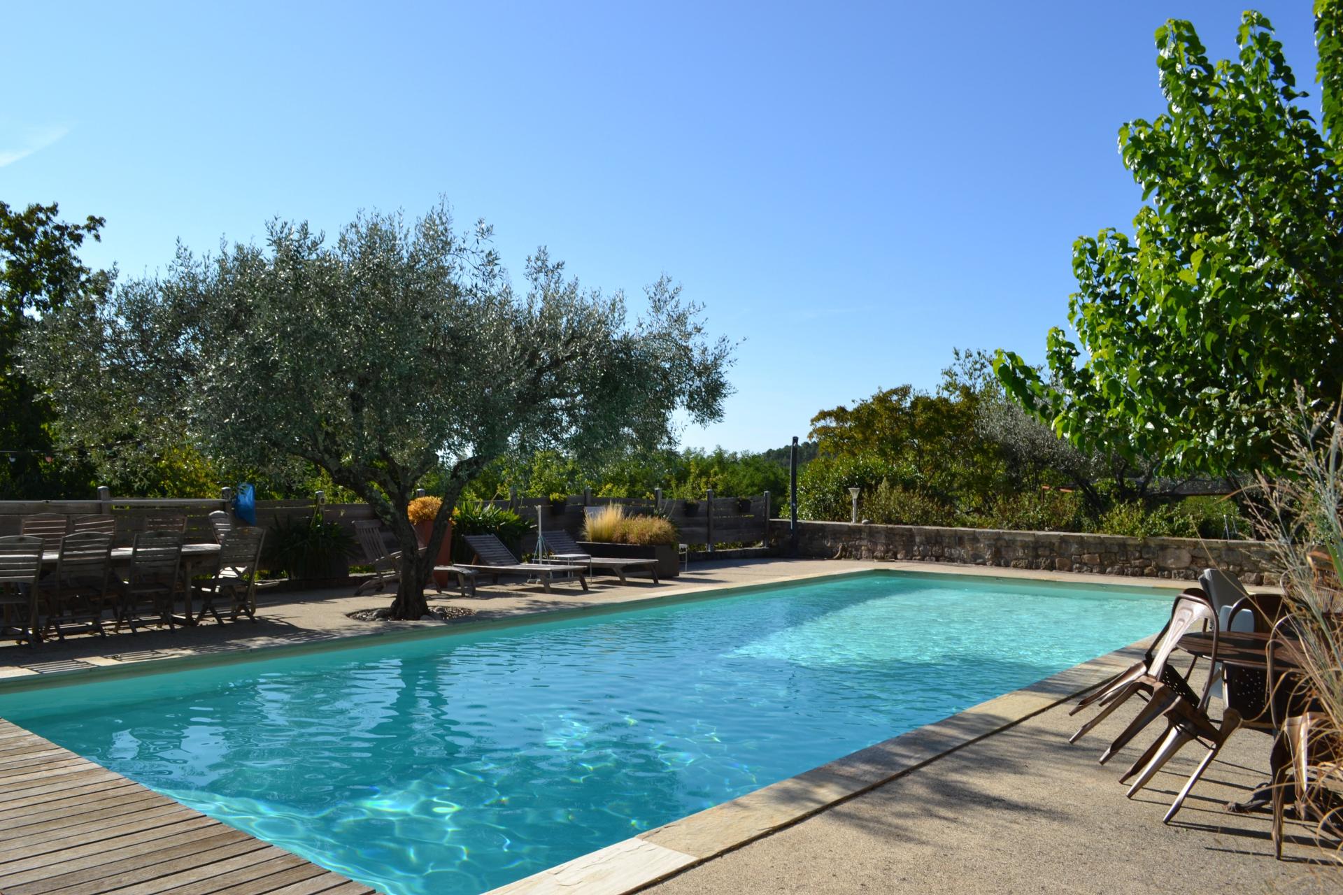 Photo 13 of the listing.