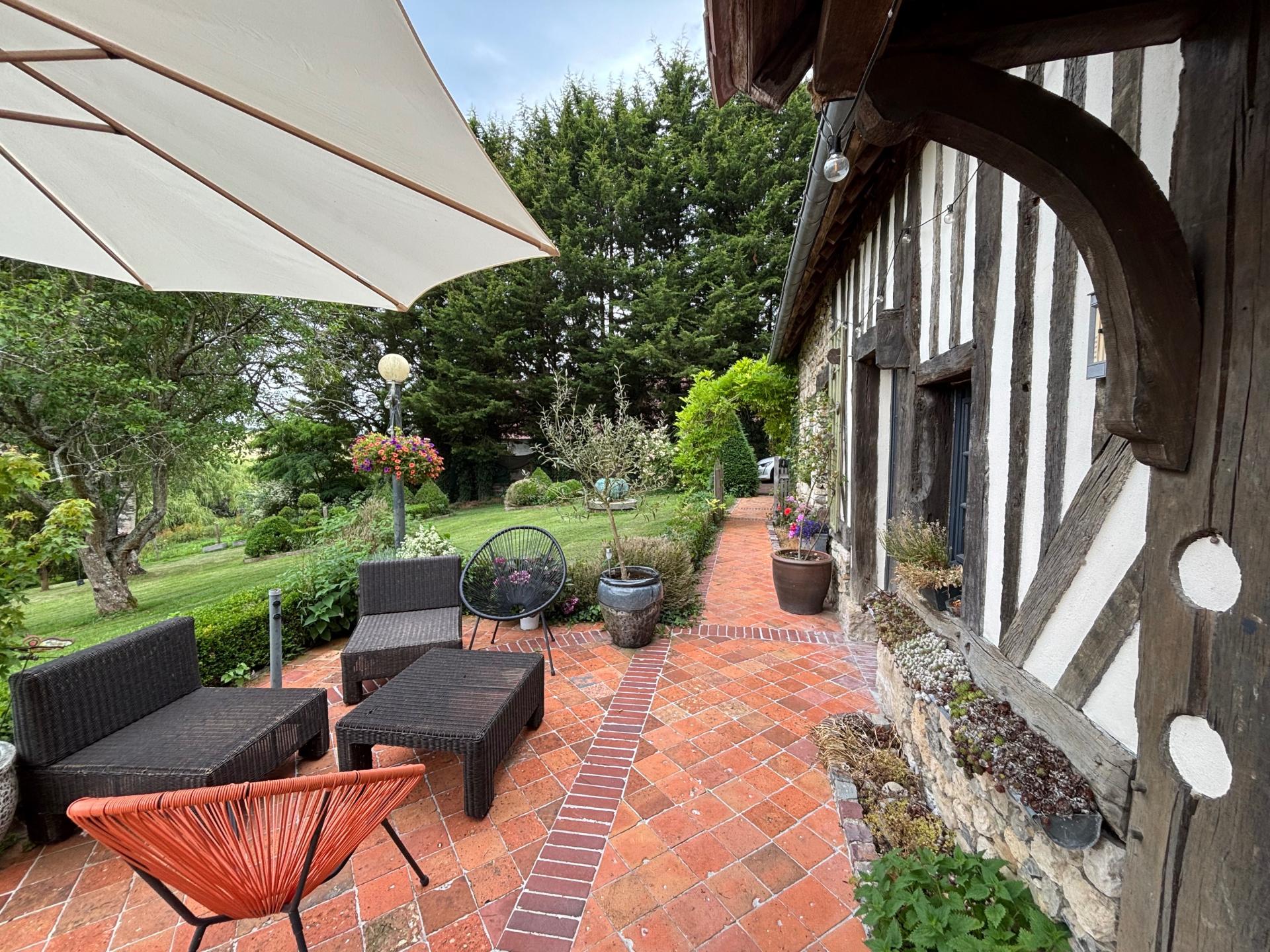 Photo 3 of the listing.