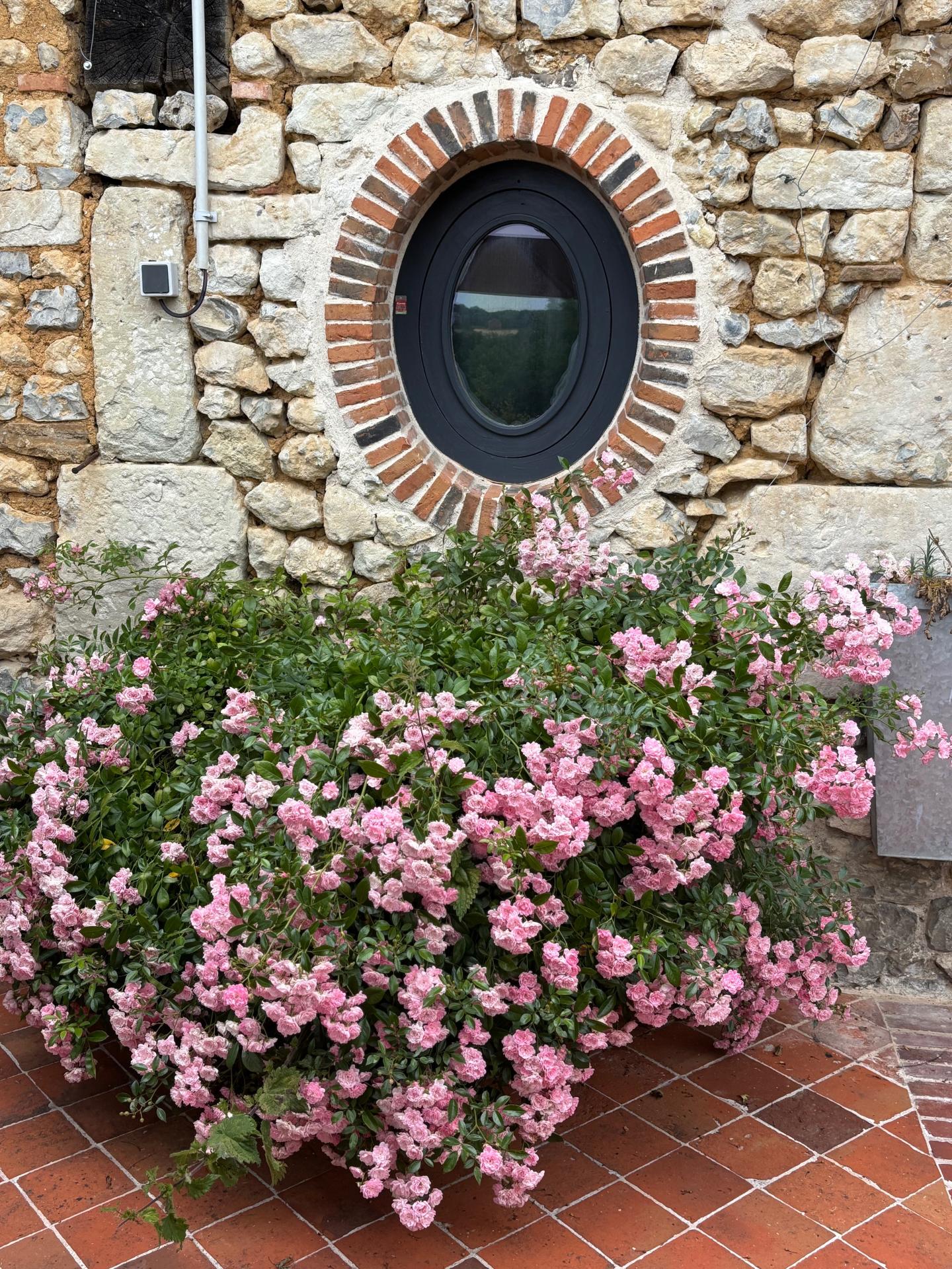 Photo 4 of the listing.