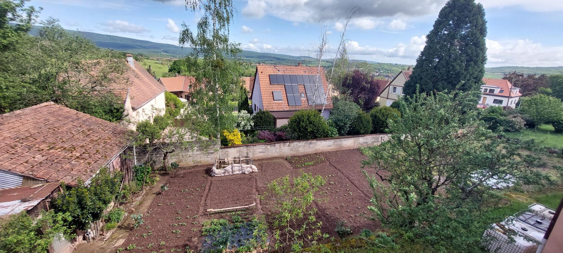 Photo 4 of the listing.