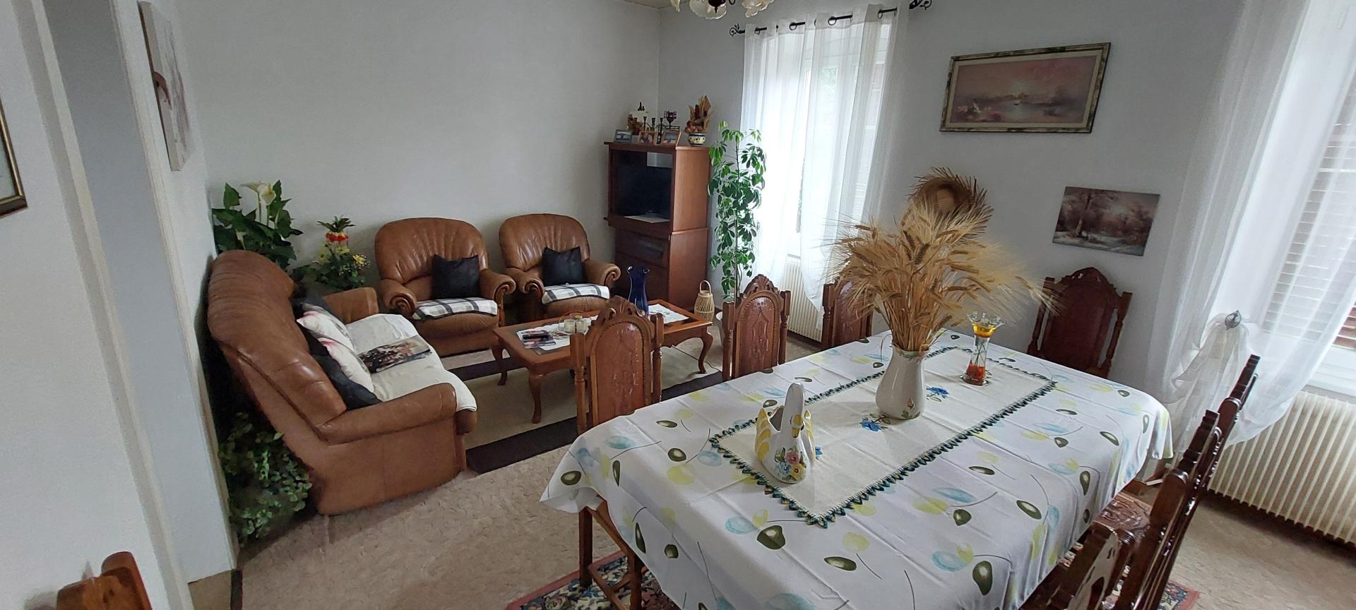 Photo 8 of the listing.