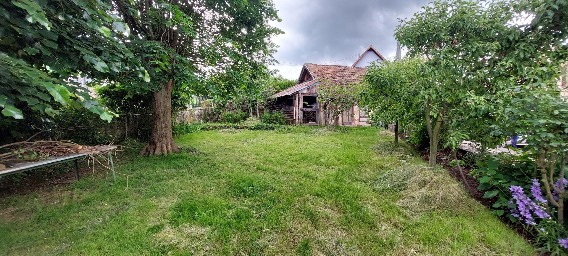 Photo 13 of the listing.