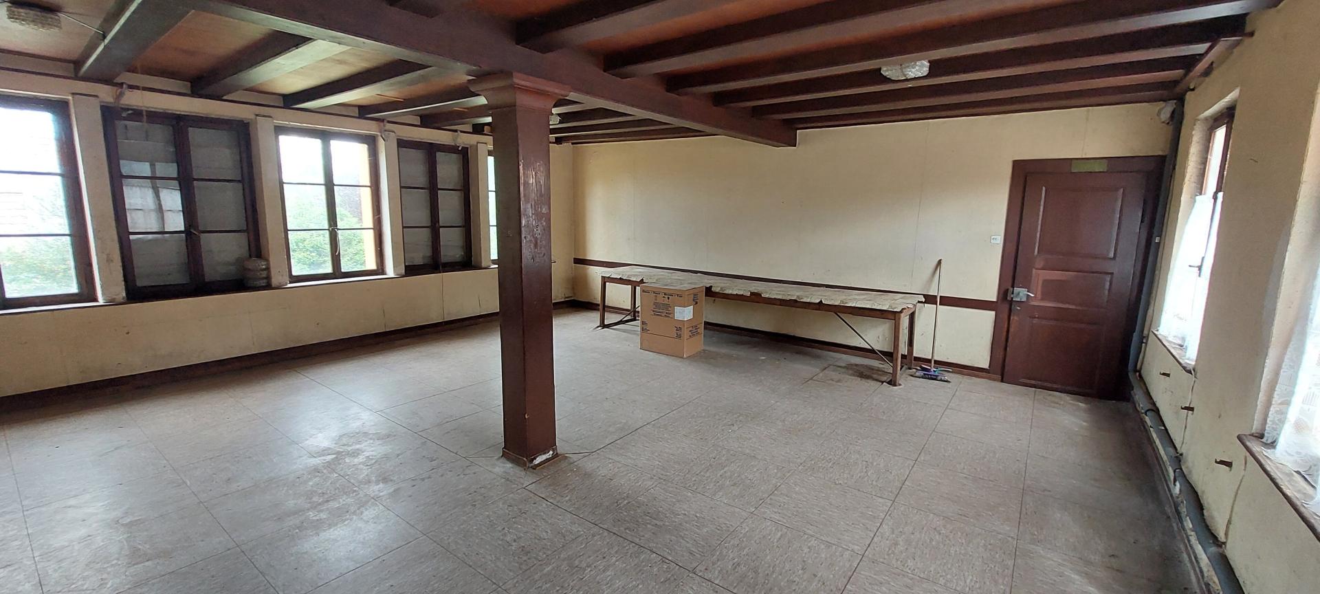 Photo 10 of the listing.