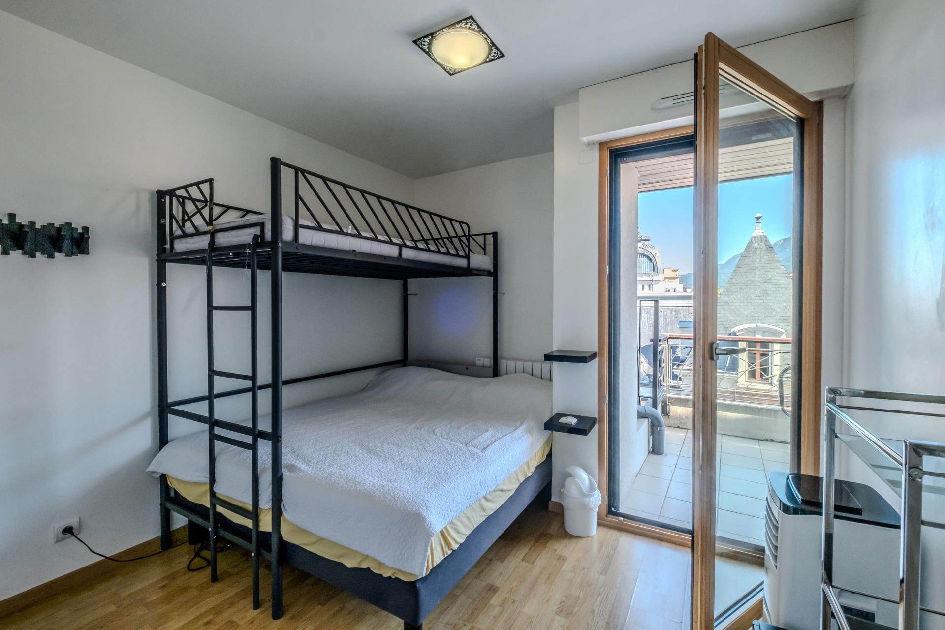 Photo 12 of the listing.