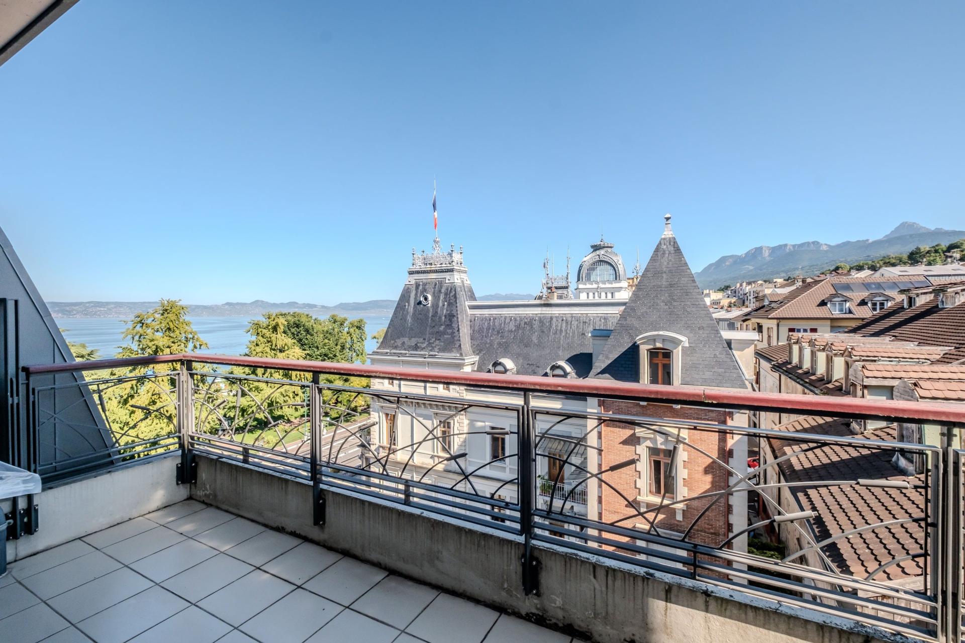 Photo 4 of the listing.