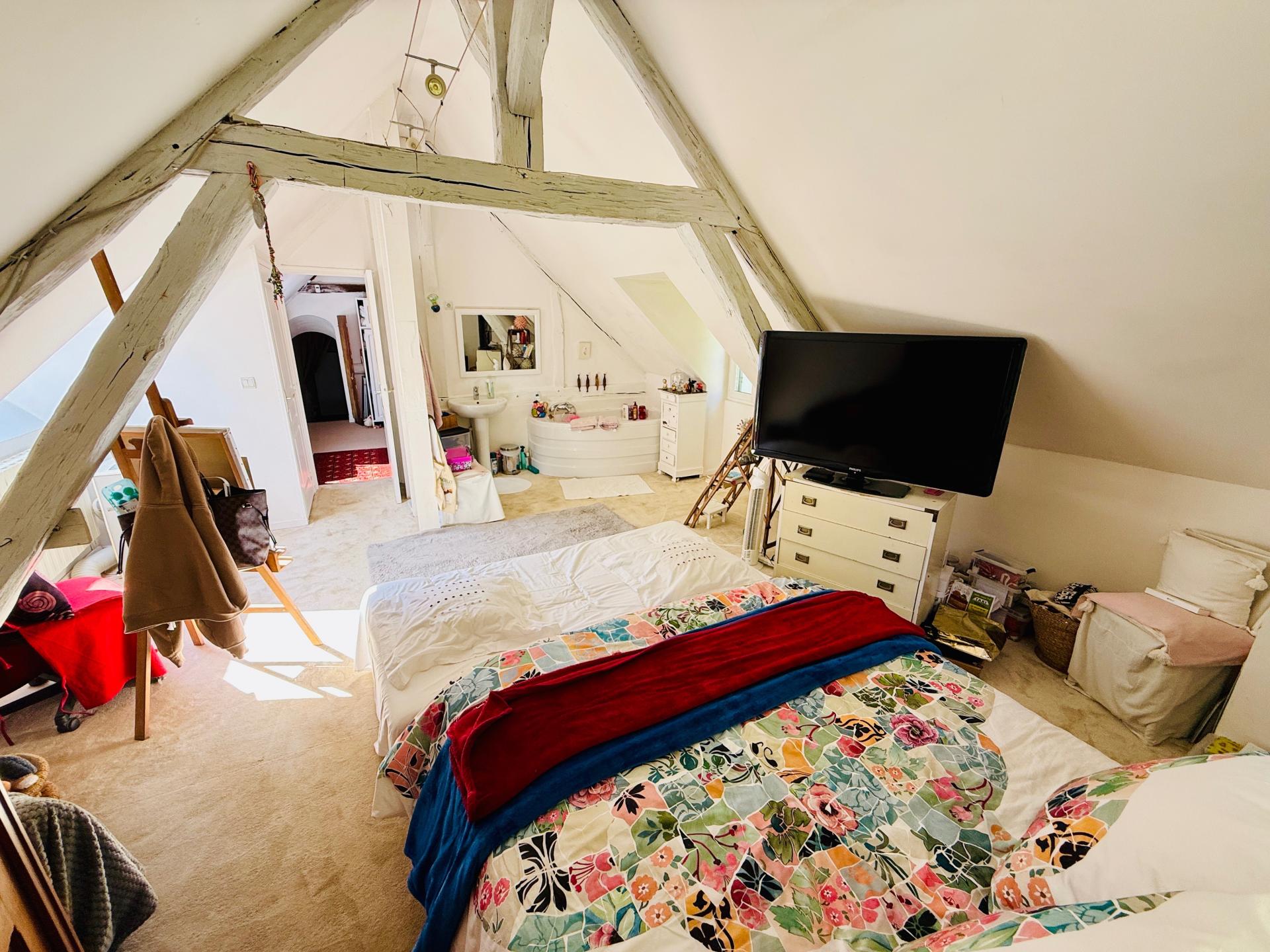 Photo 17 of the listing.