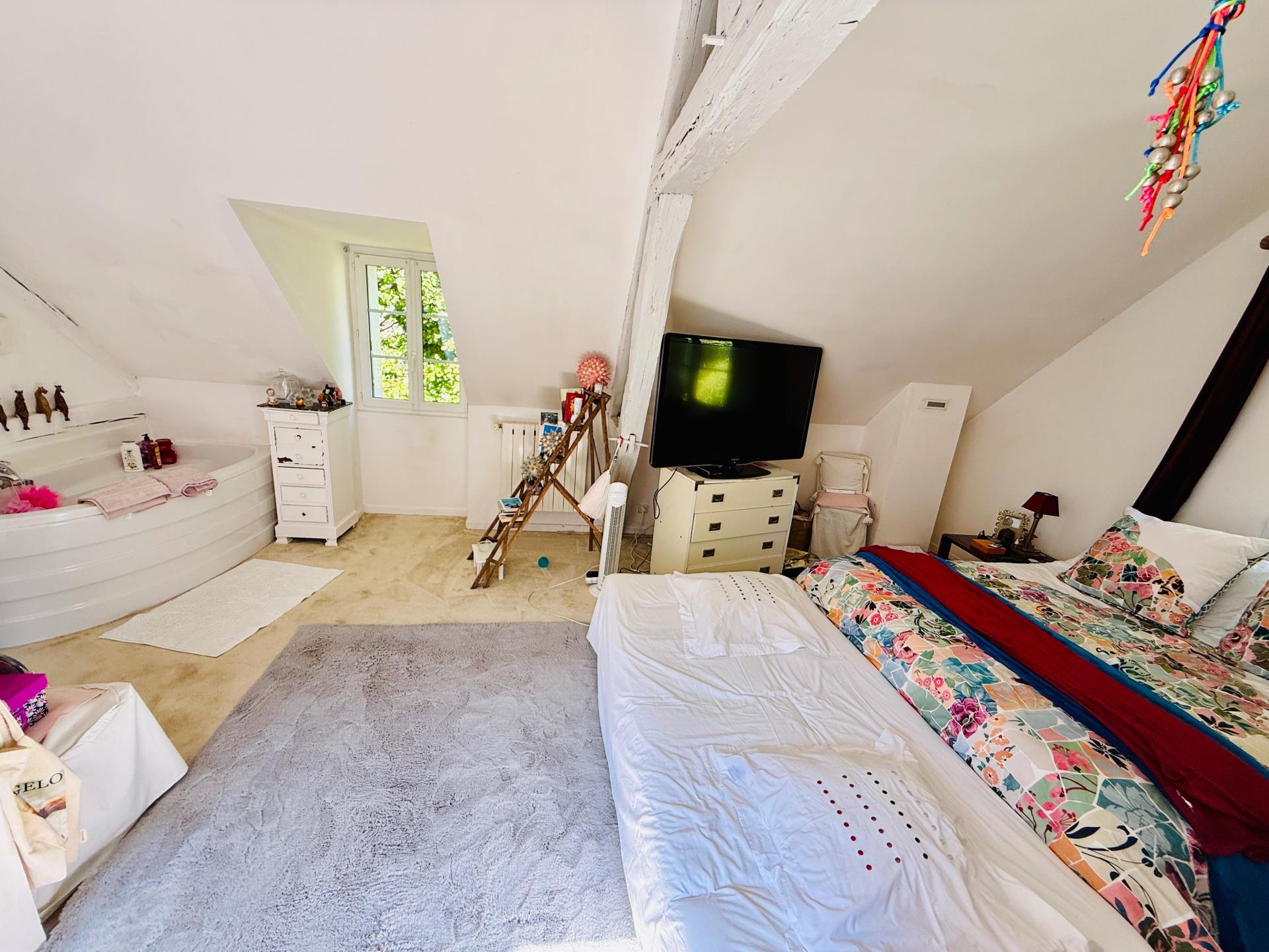 Photo 18 of the listing.