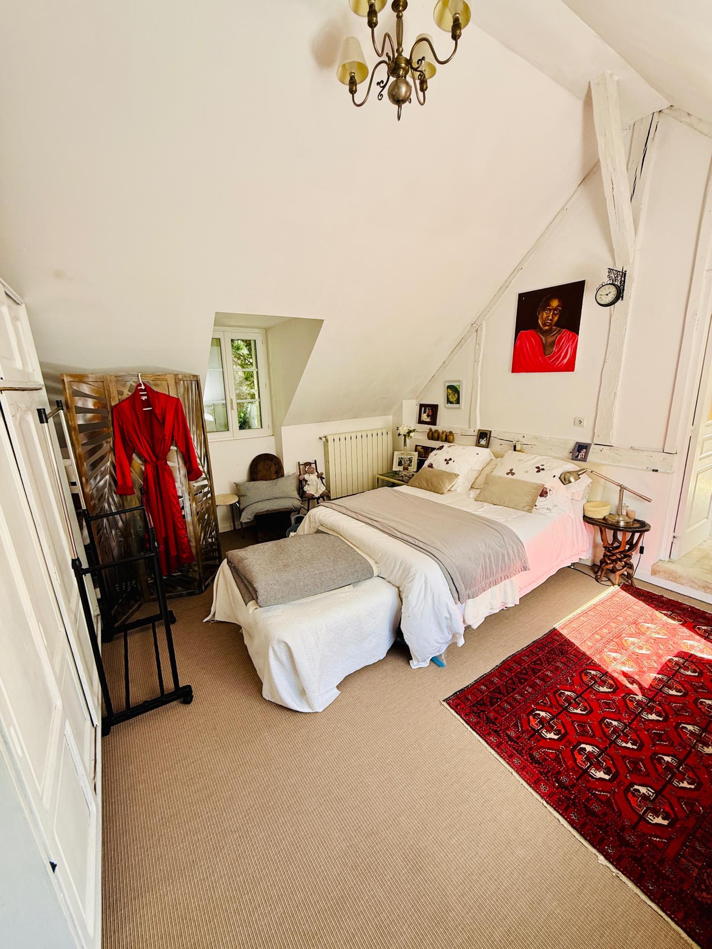 Photo 14 of the listing.