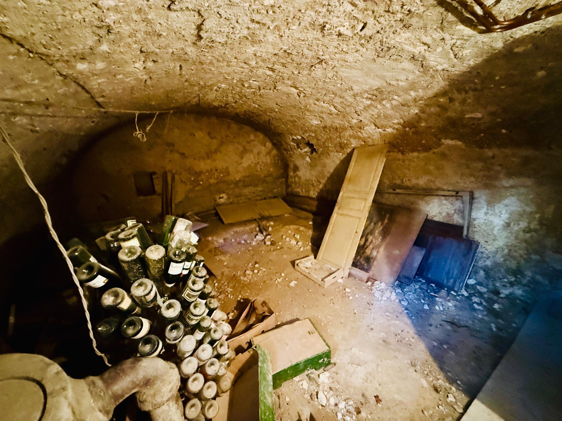 Photo 25 of the listing.