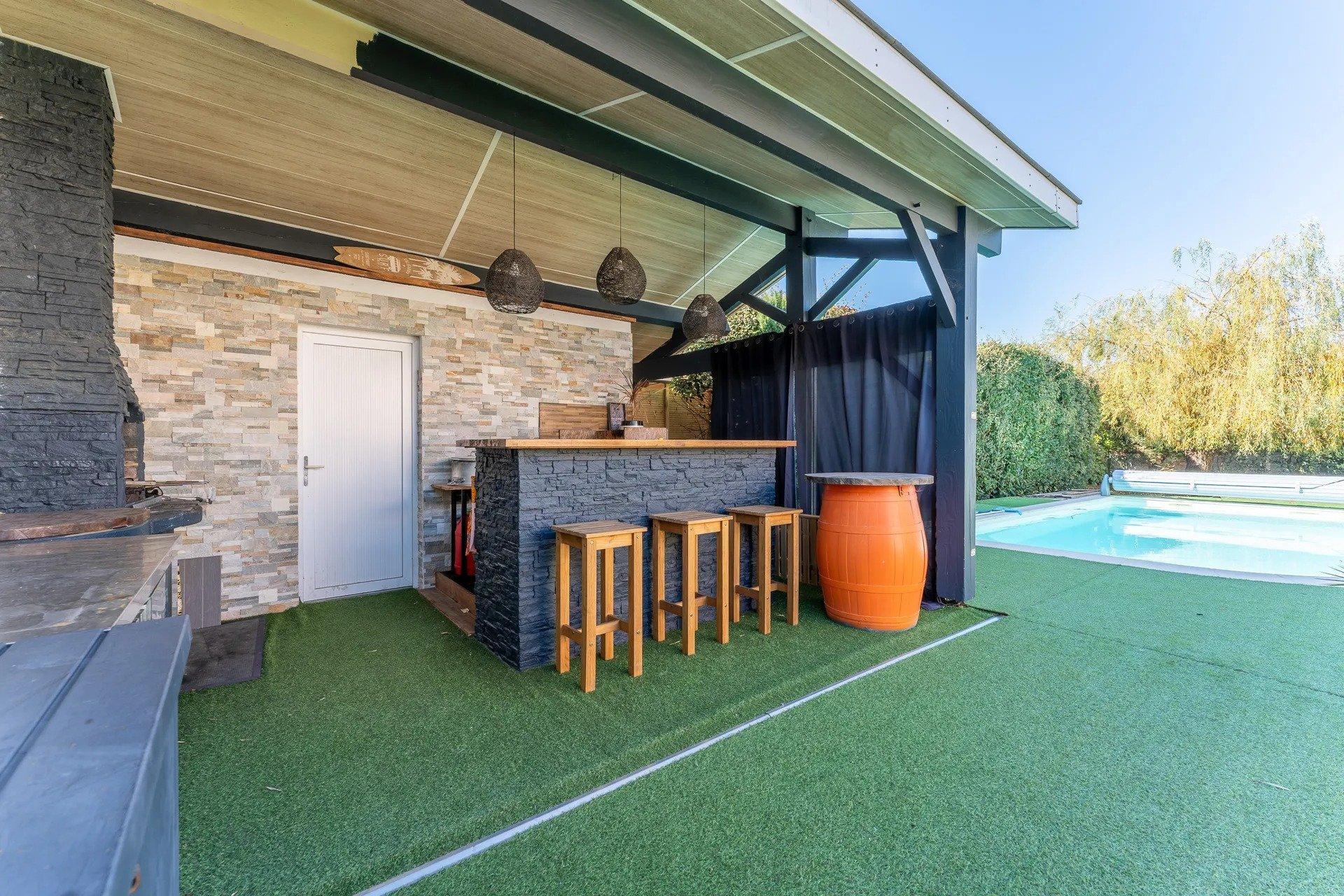 Photo 11 of the listing.