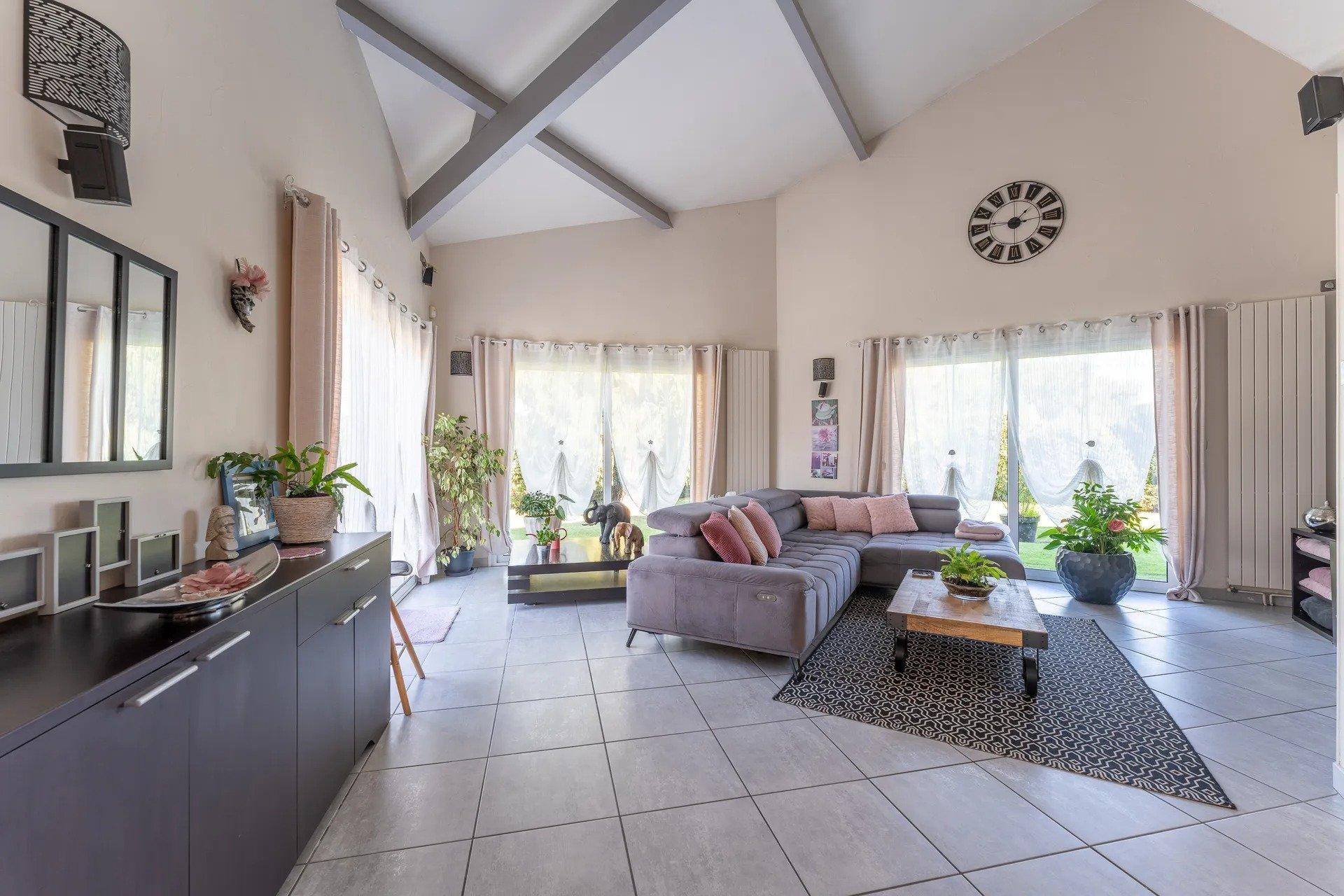 Photo 15 of the listing.