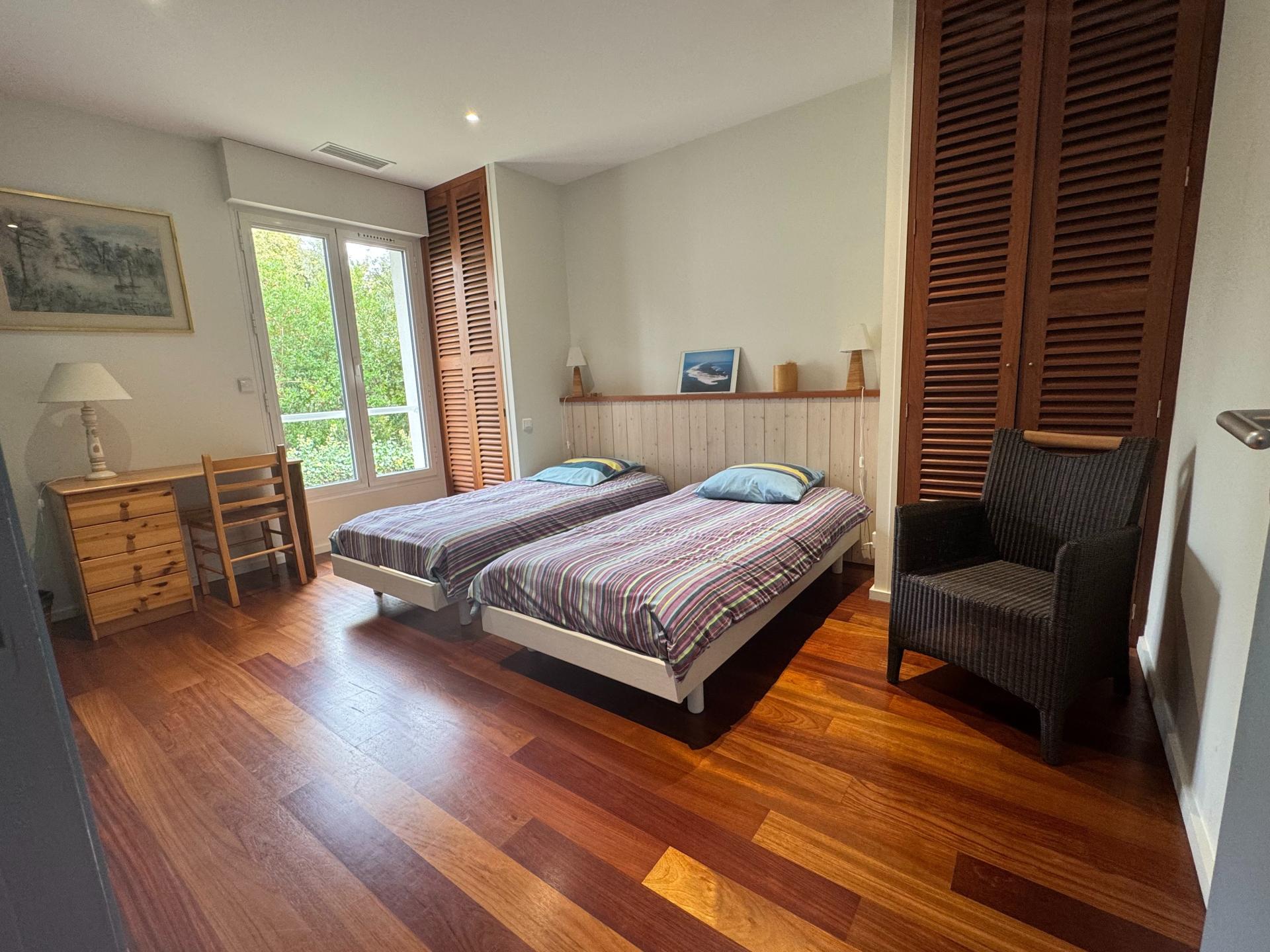 Photo 8 of the listing.