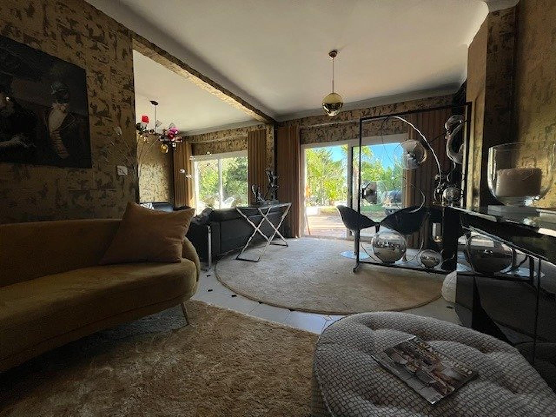 Photo 8 of the listing.