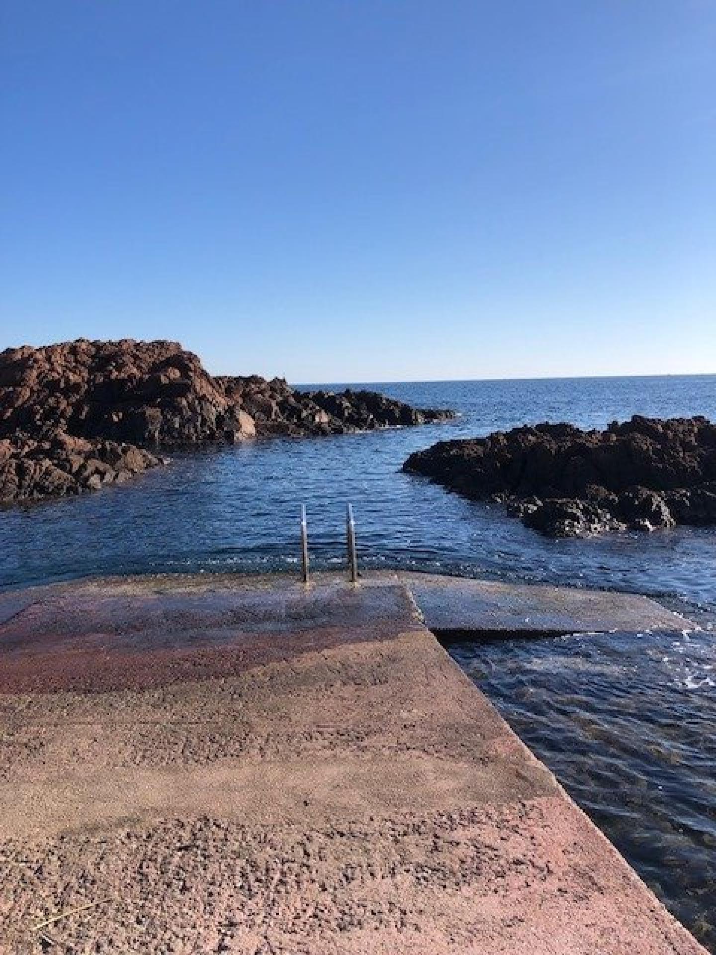 Photo 4 of the listing.