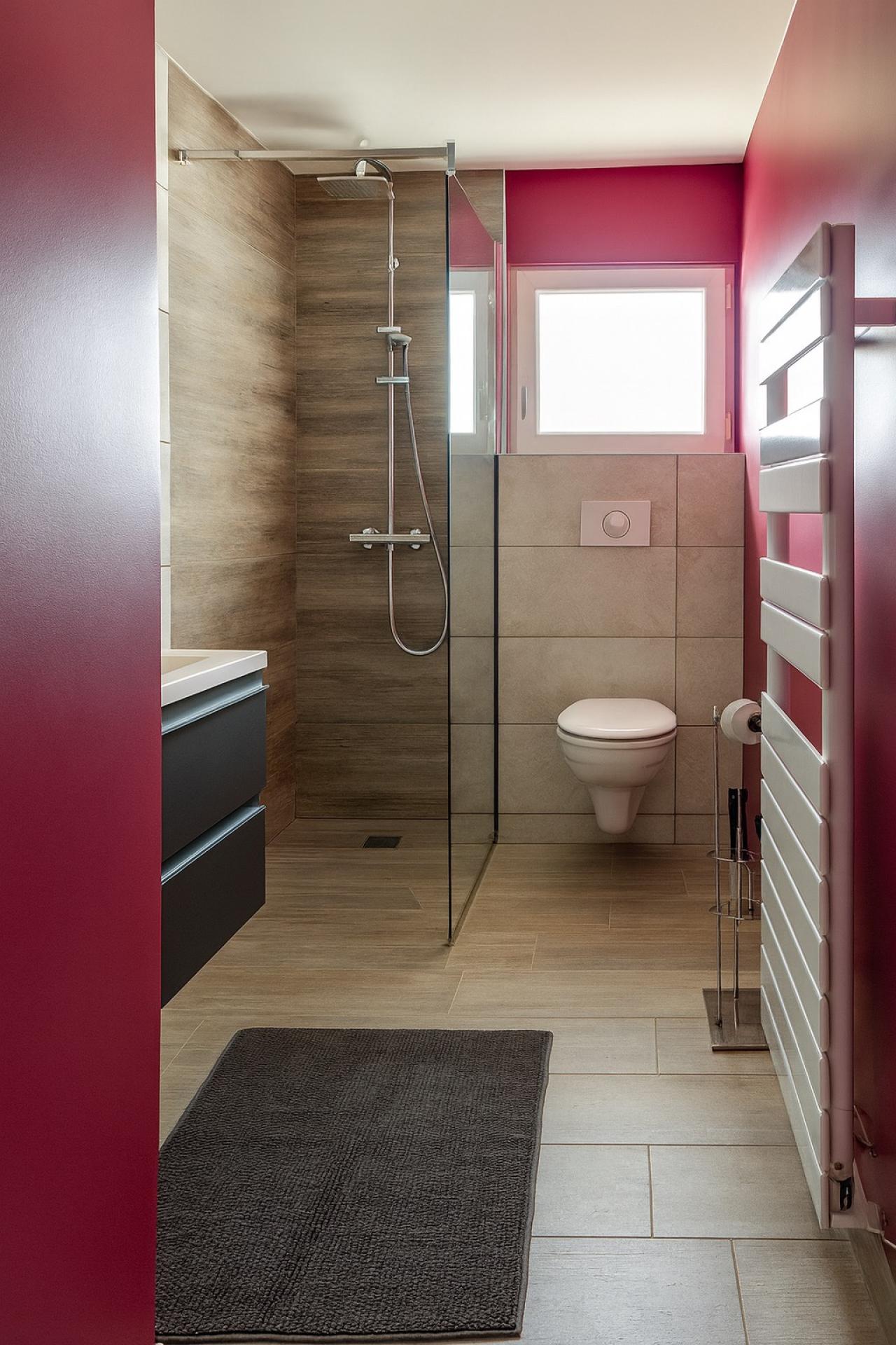 Photo 20 of the listing.