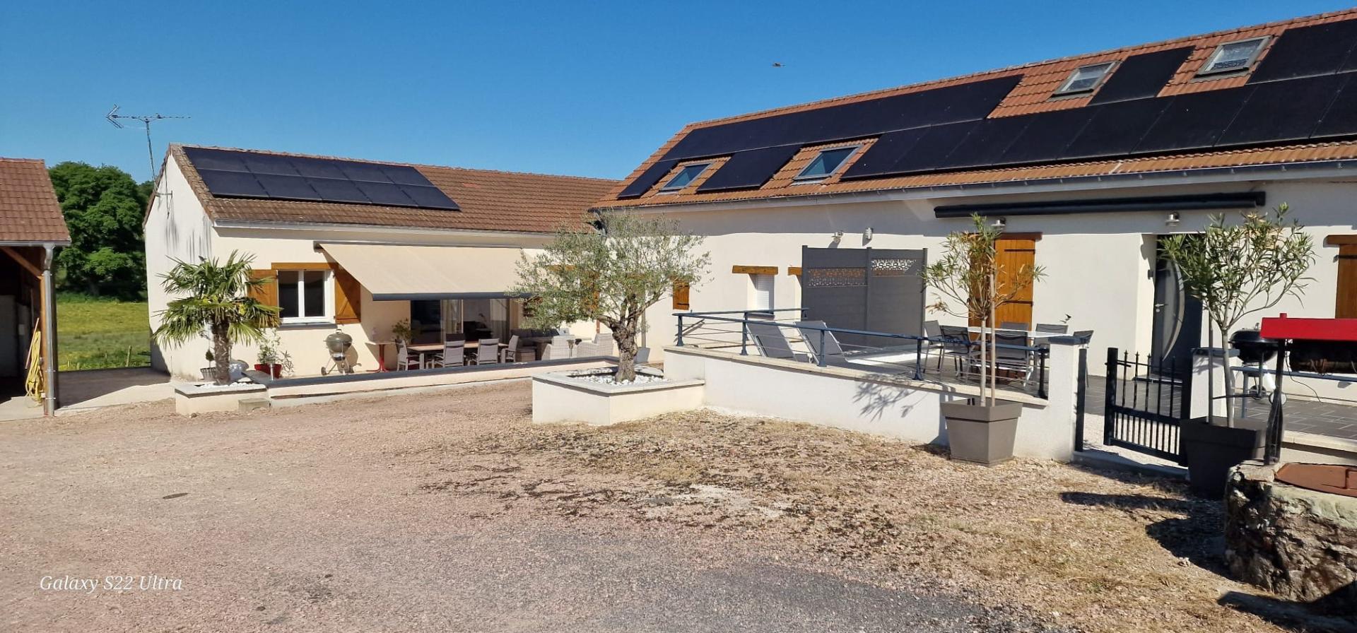 Photo 3 of the listing.