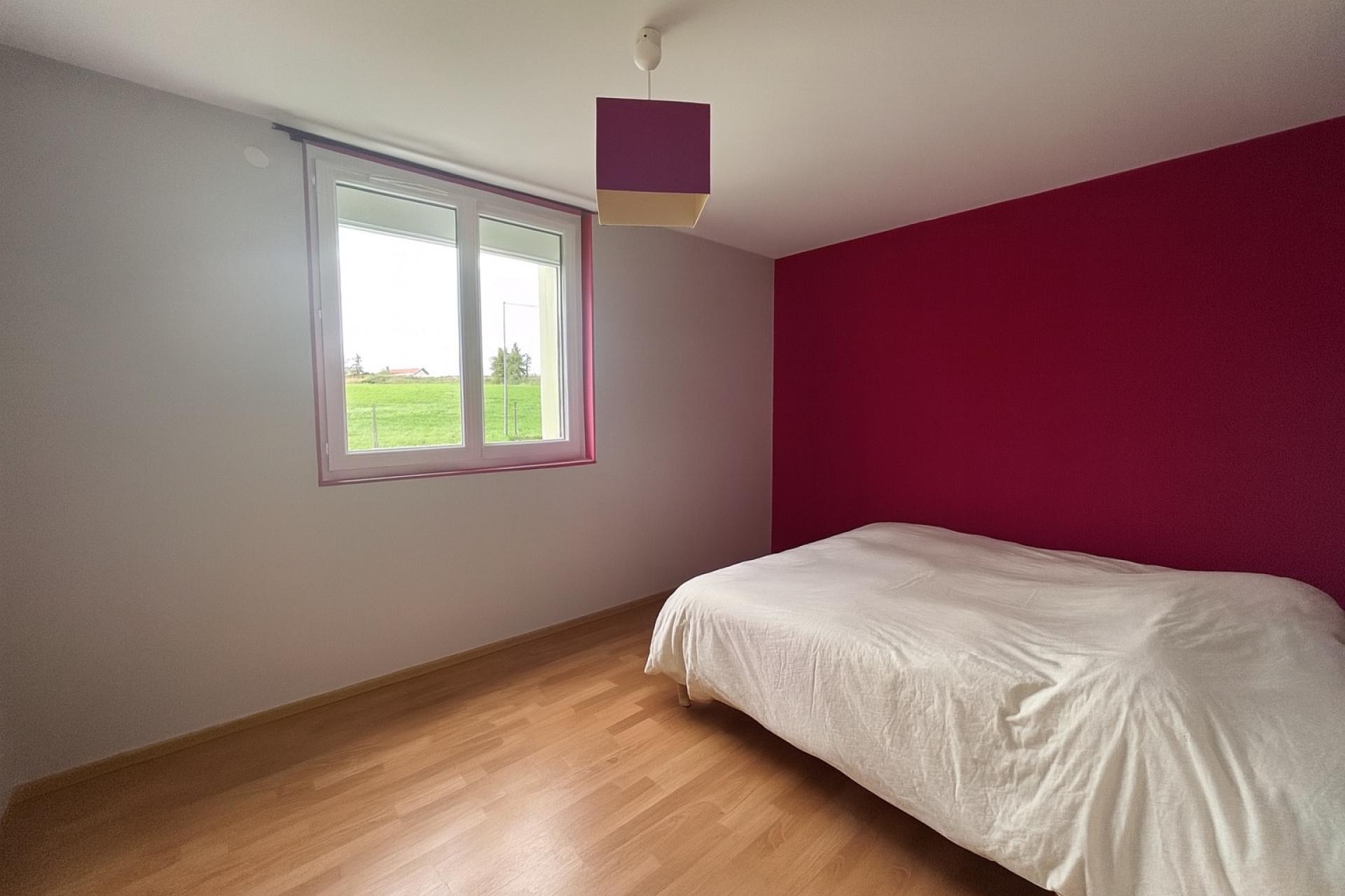 Photo 11 of the listing.