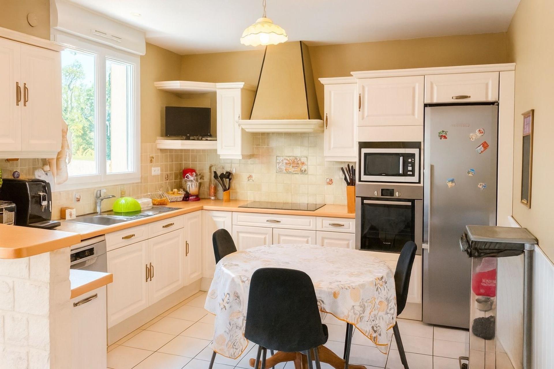 Photo 9 of the listing.