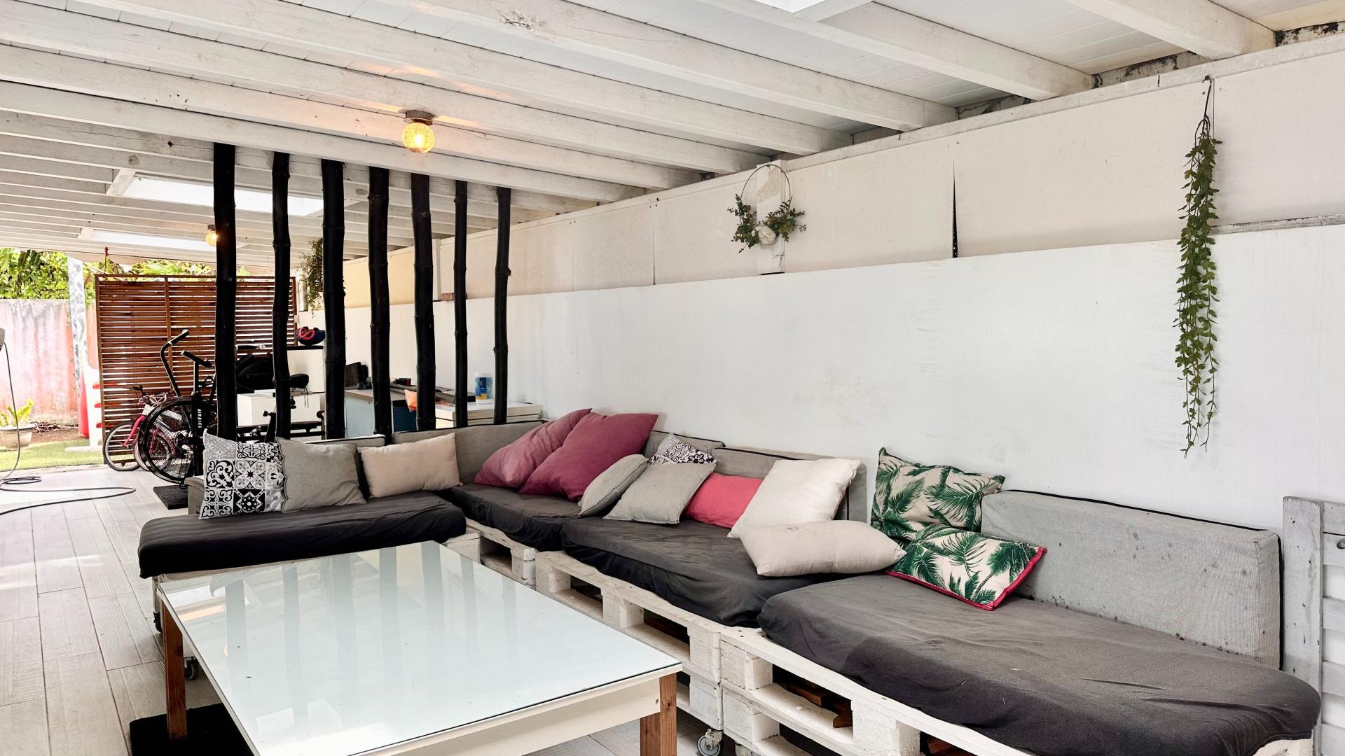 Photo 8 of the listing.