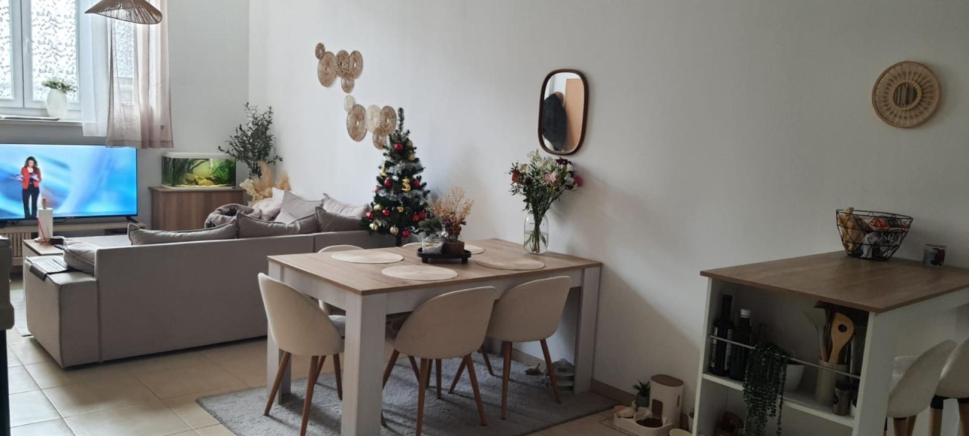 Photo 4 of the listing.