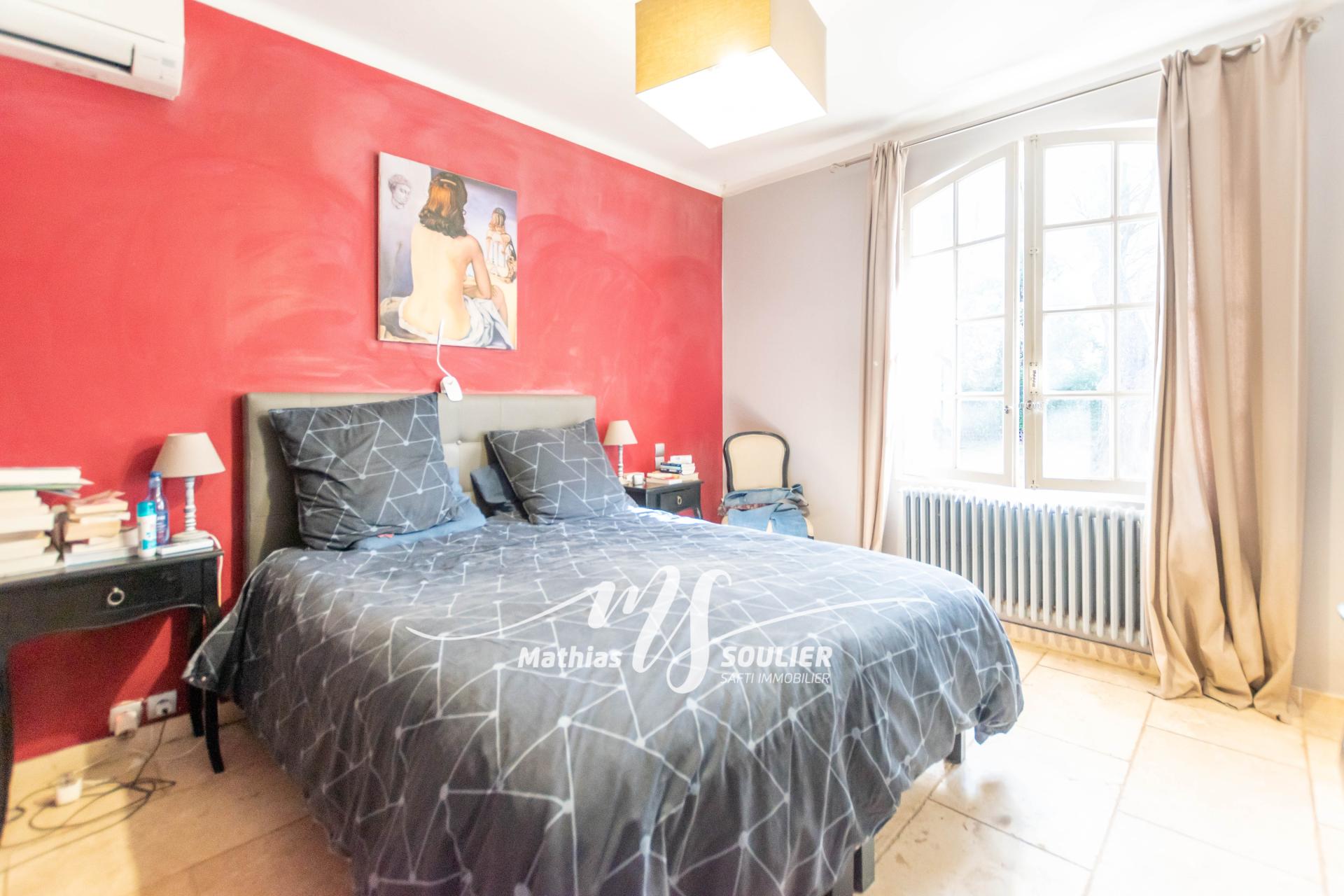 Photo 8 of the listing.