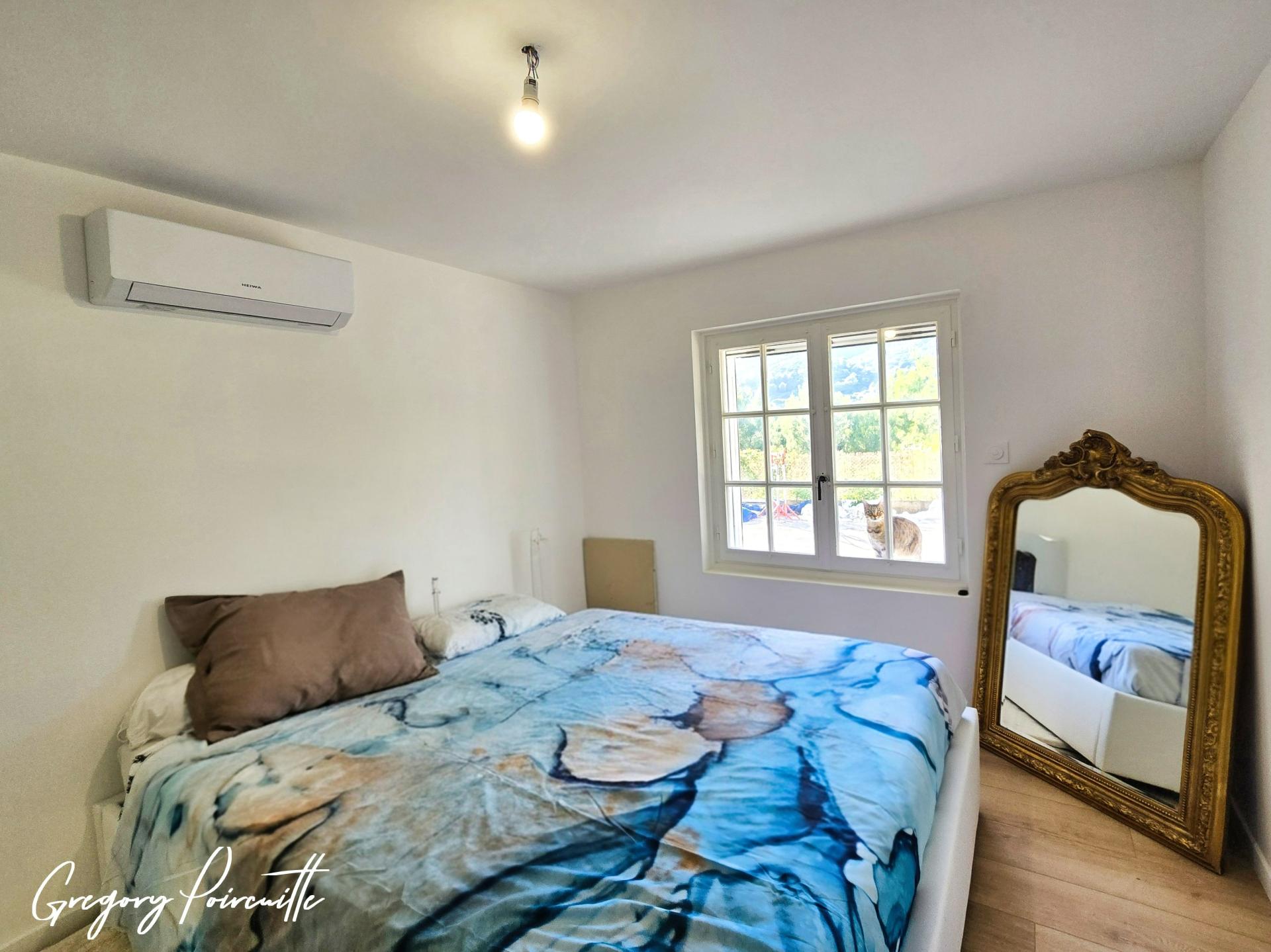 Photo 13 of the listing.