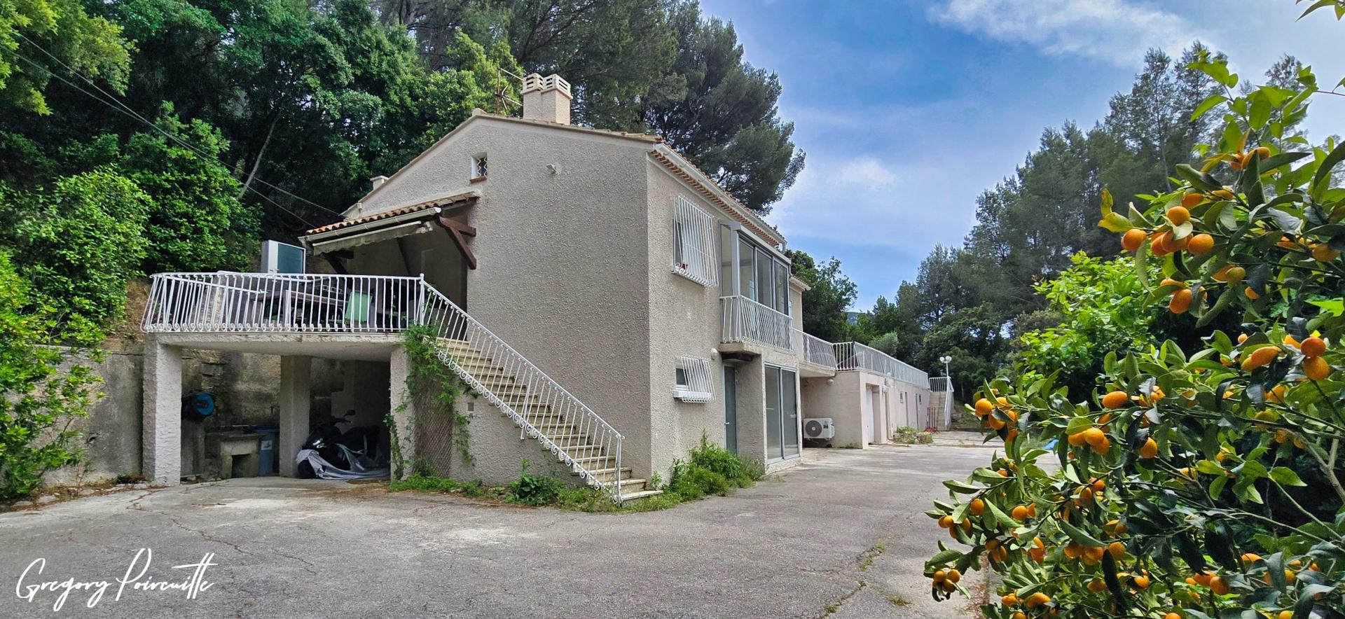 Photo 6 of the listing.