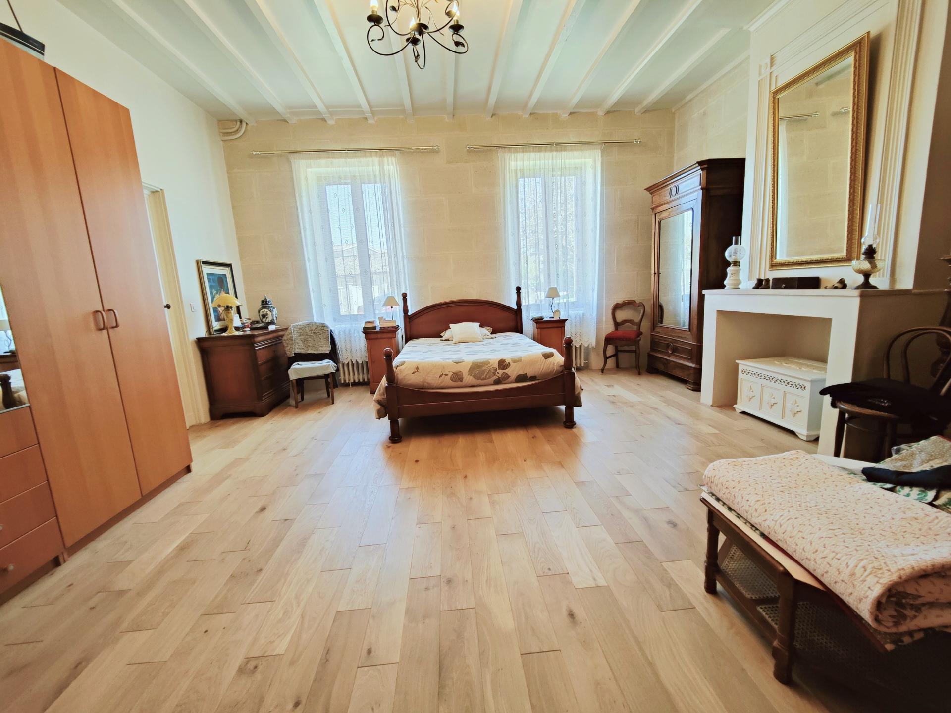 Photo 5 of the listing.