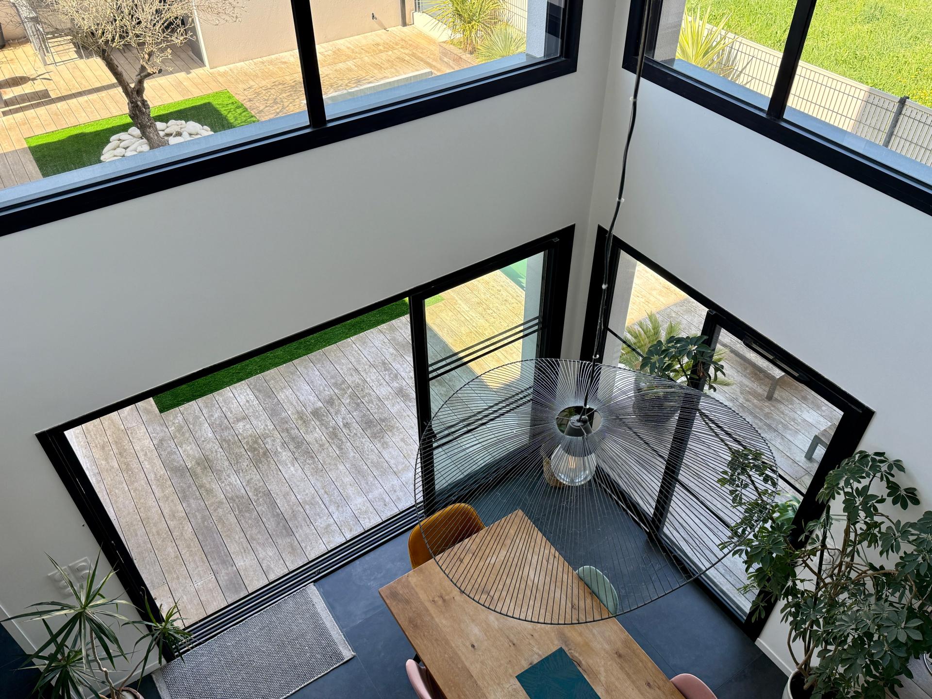 Photo 11 of the listing.