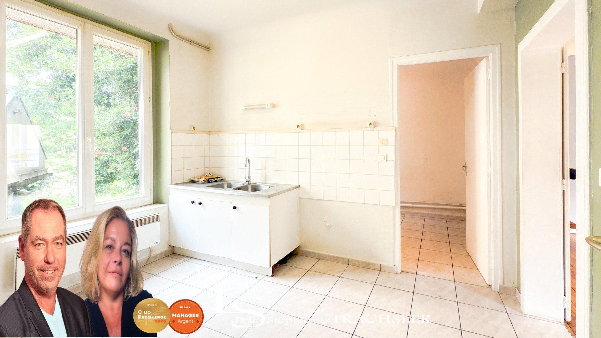 Fort potentiel pour cette maison de 5 chambres avec jardin et accès rivière !