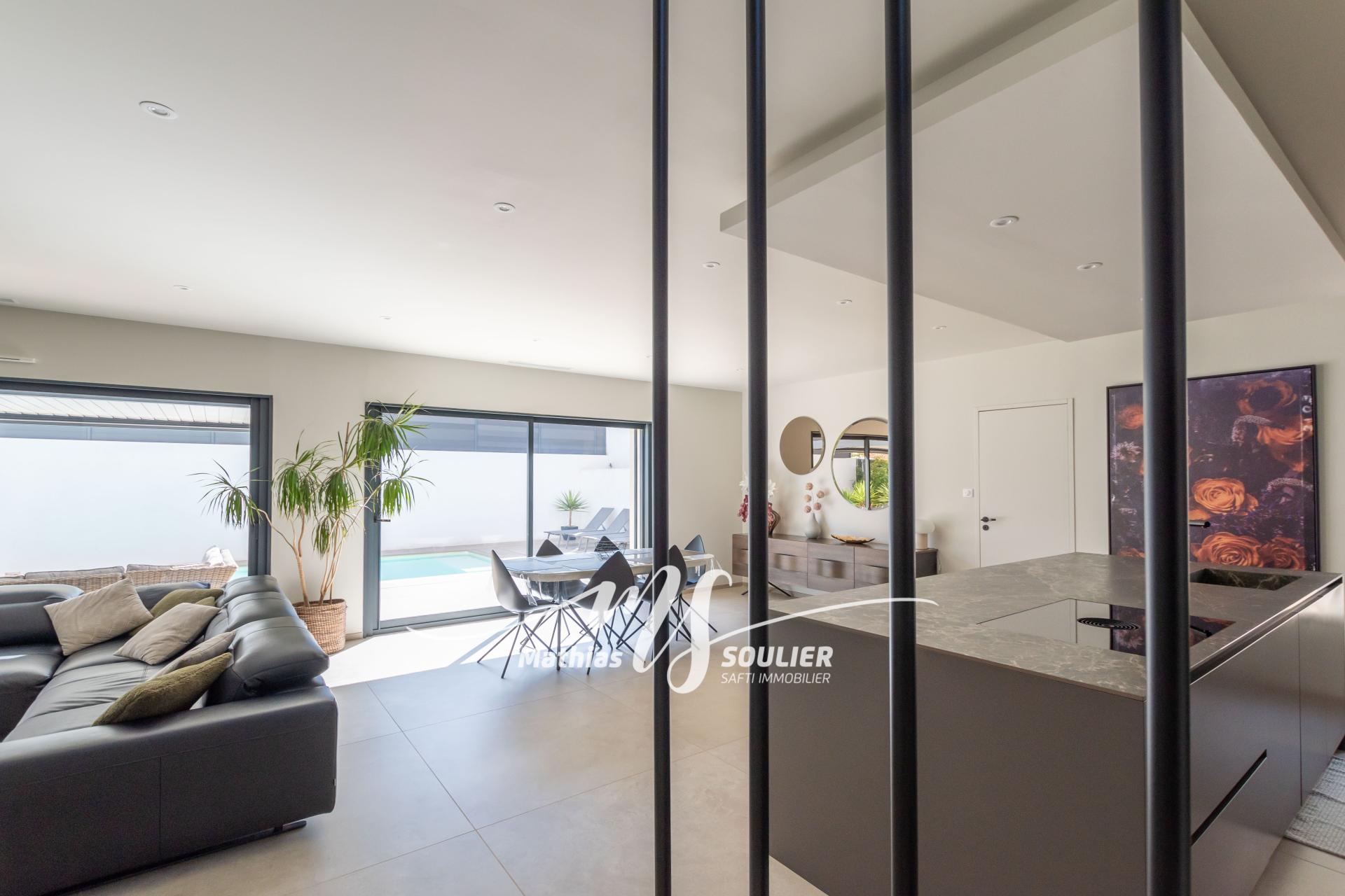 Photo 9 of the listing.