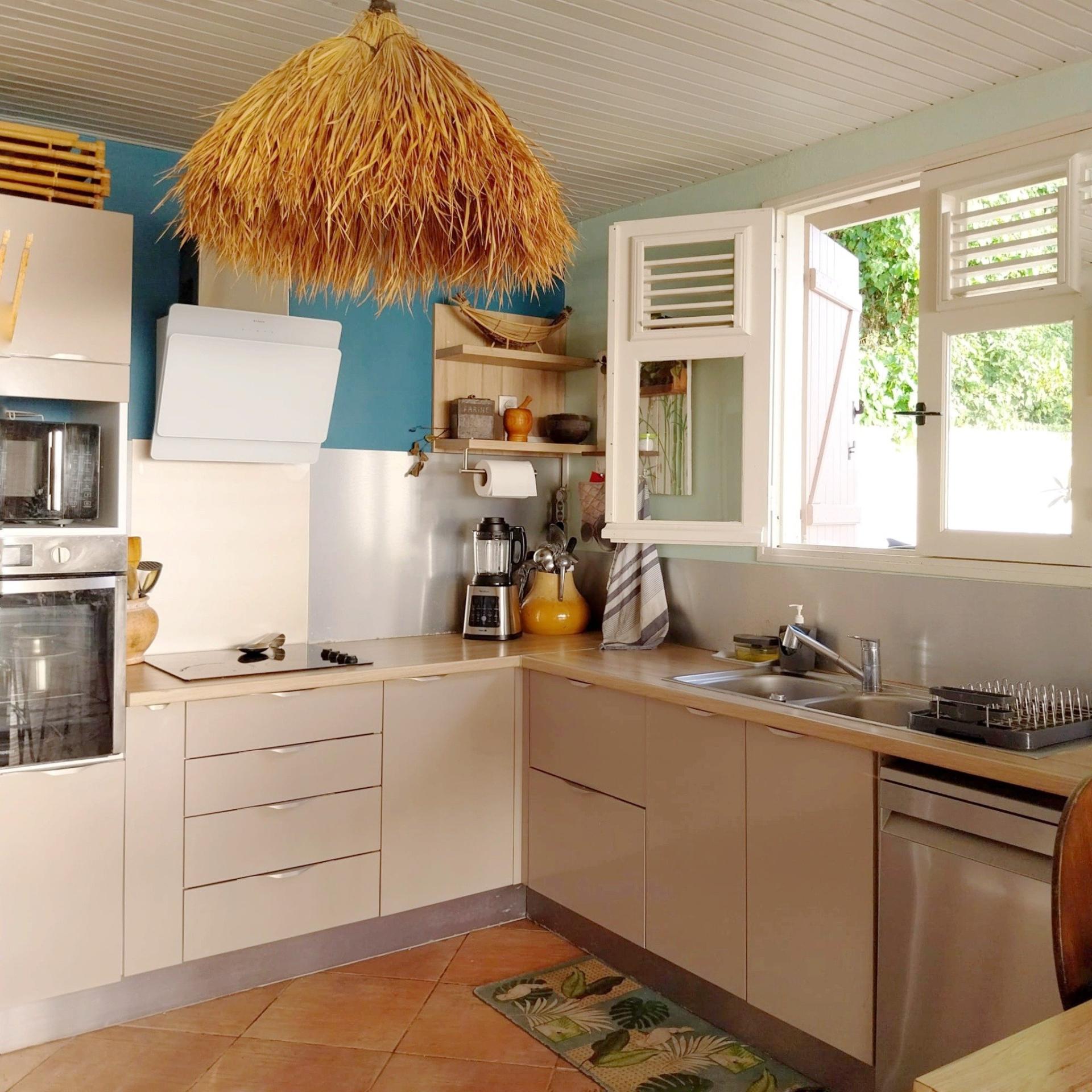 Photo 6 of the listing.