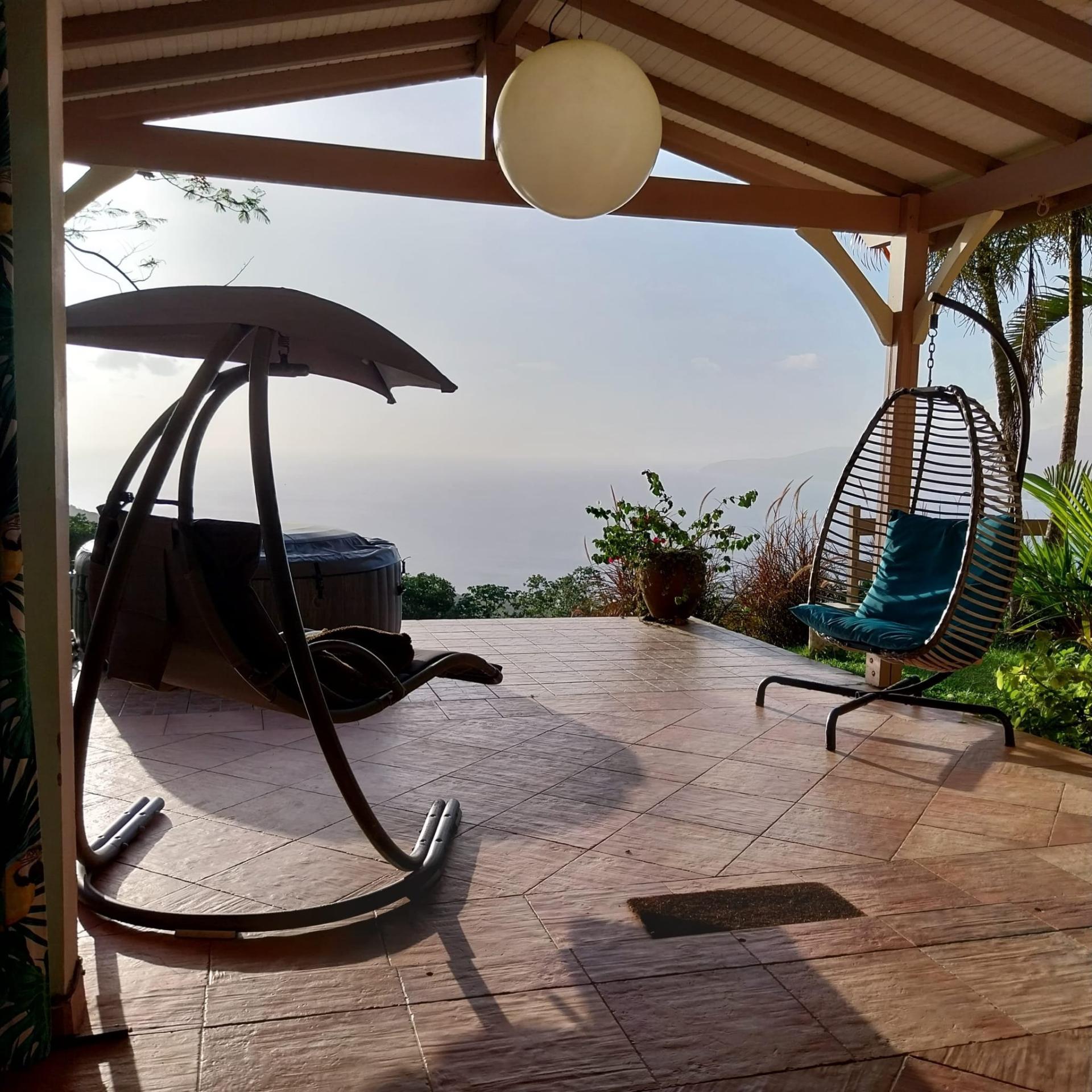 Photo 4 of the listing.