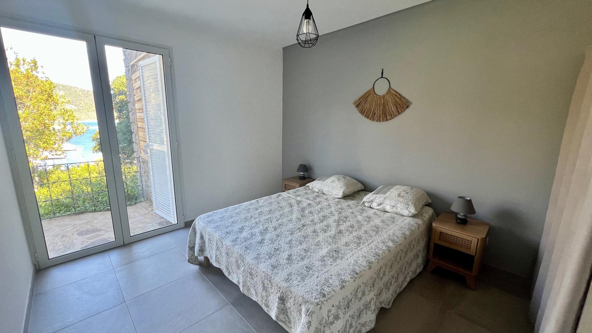 Photo 13 of the listing.