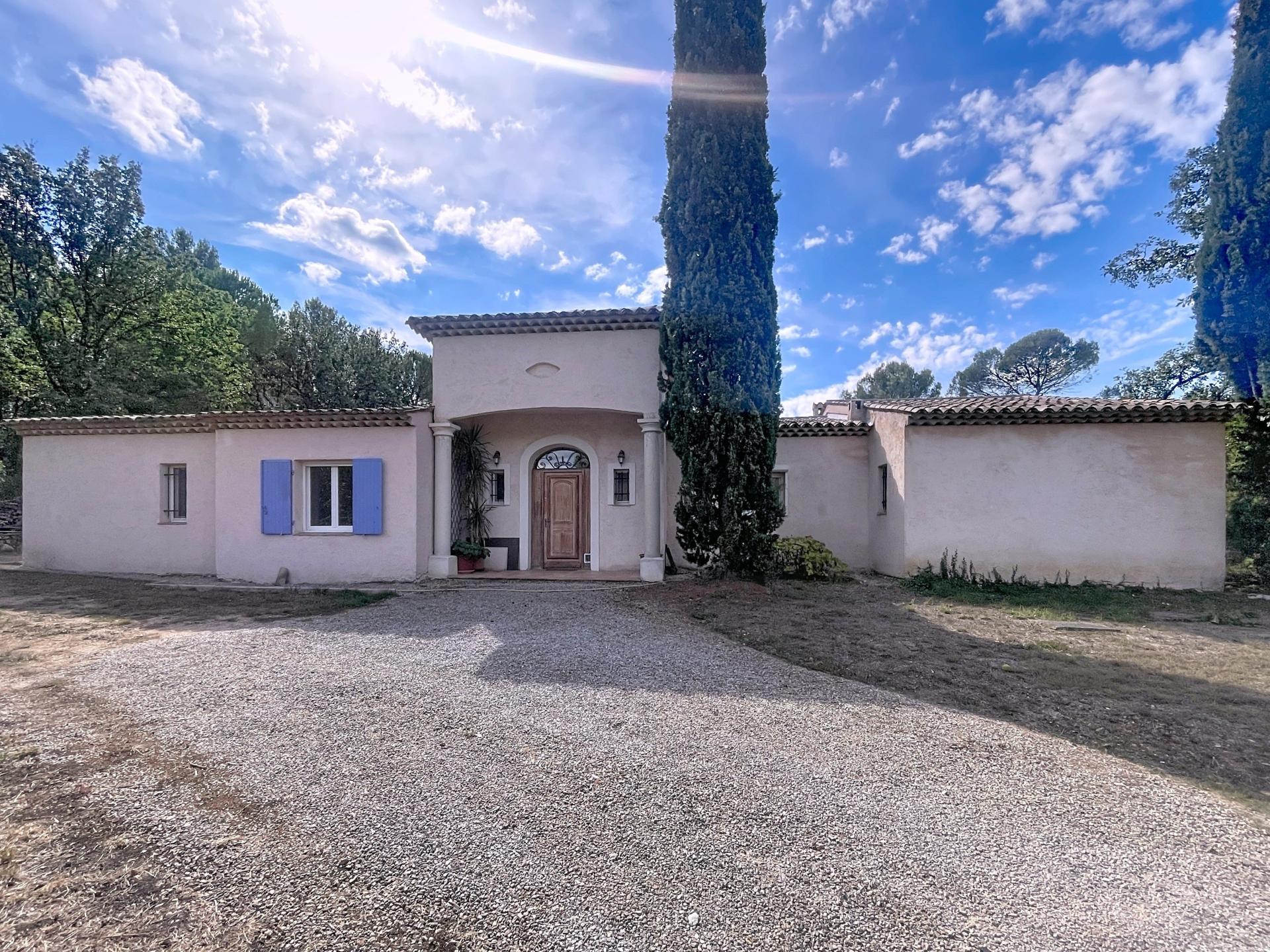 Photo 9 of the listing.